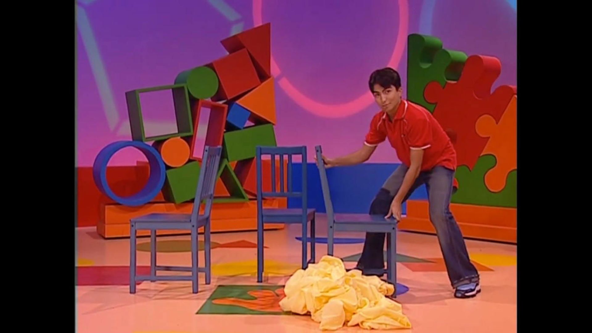 Hi-5 background