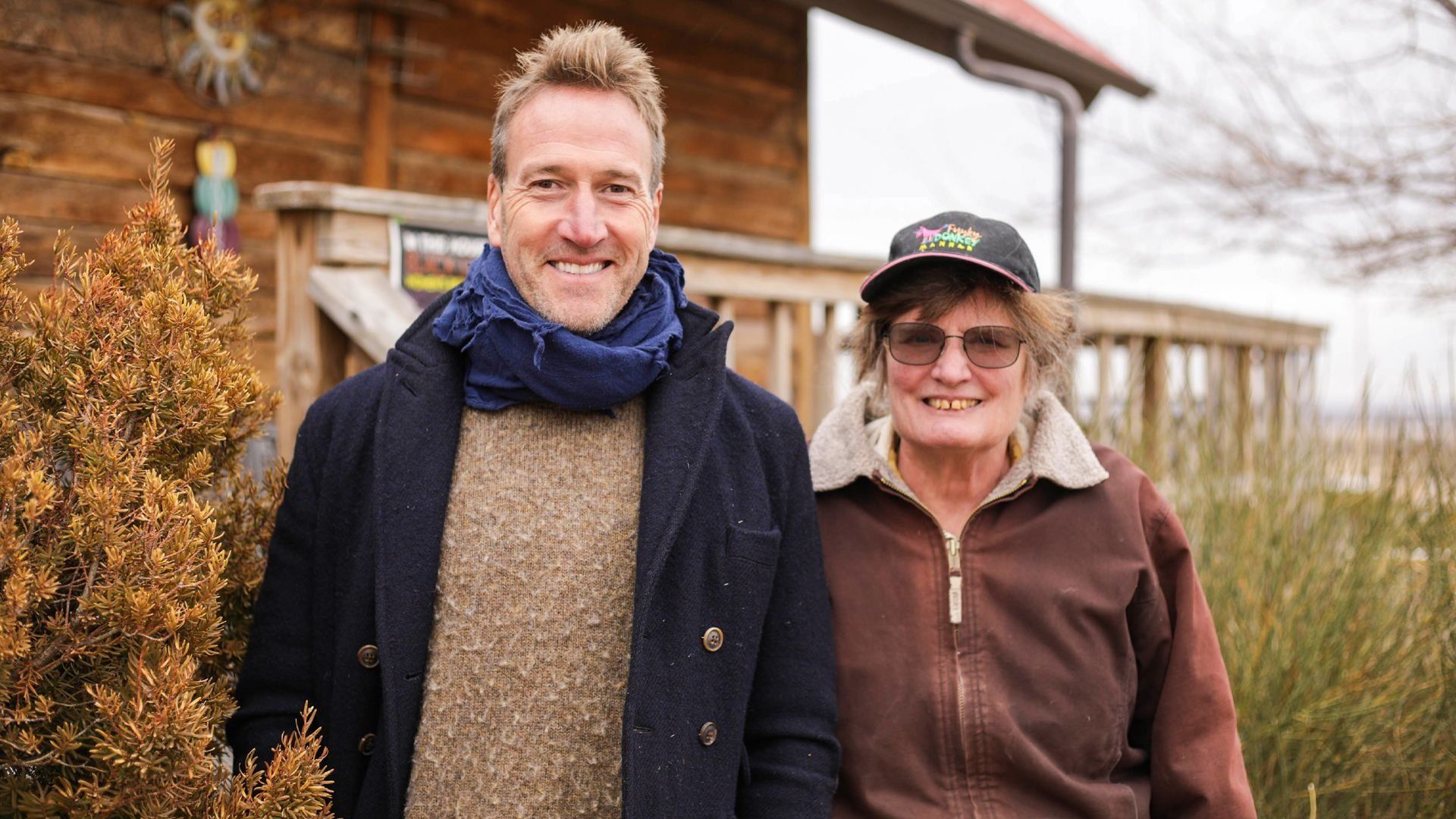 Ben Fogle: New Lives in the Wild background
