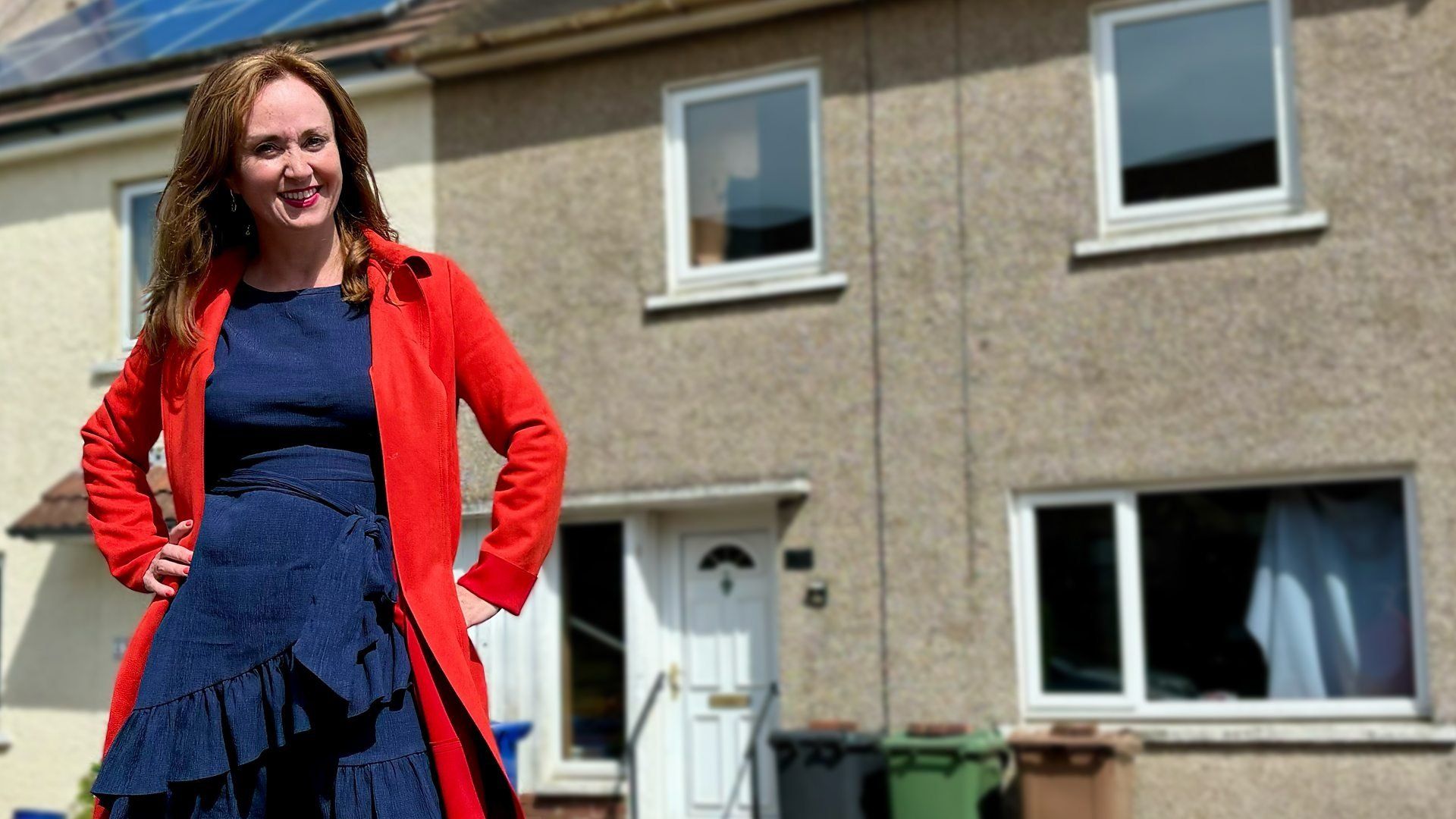Homes Under the Hammer background