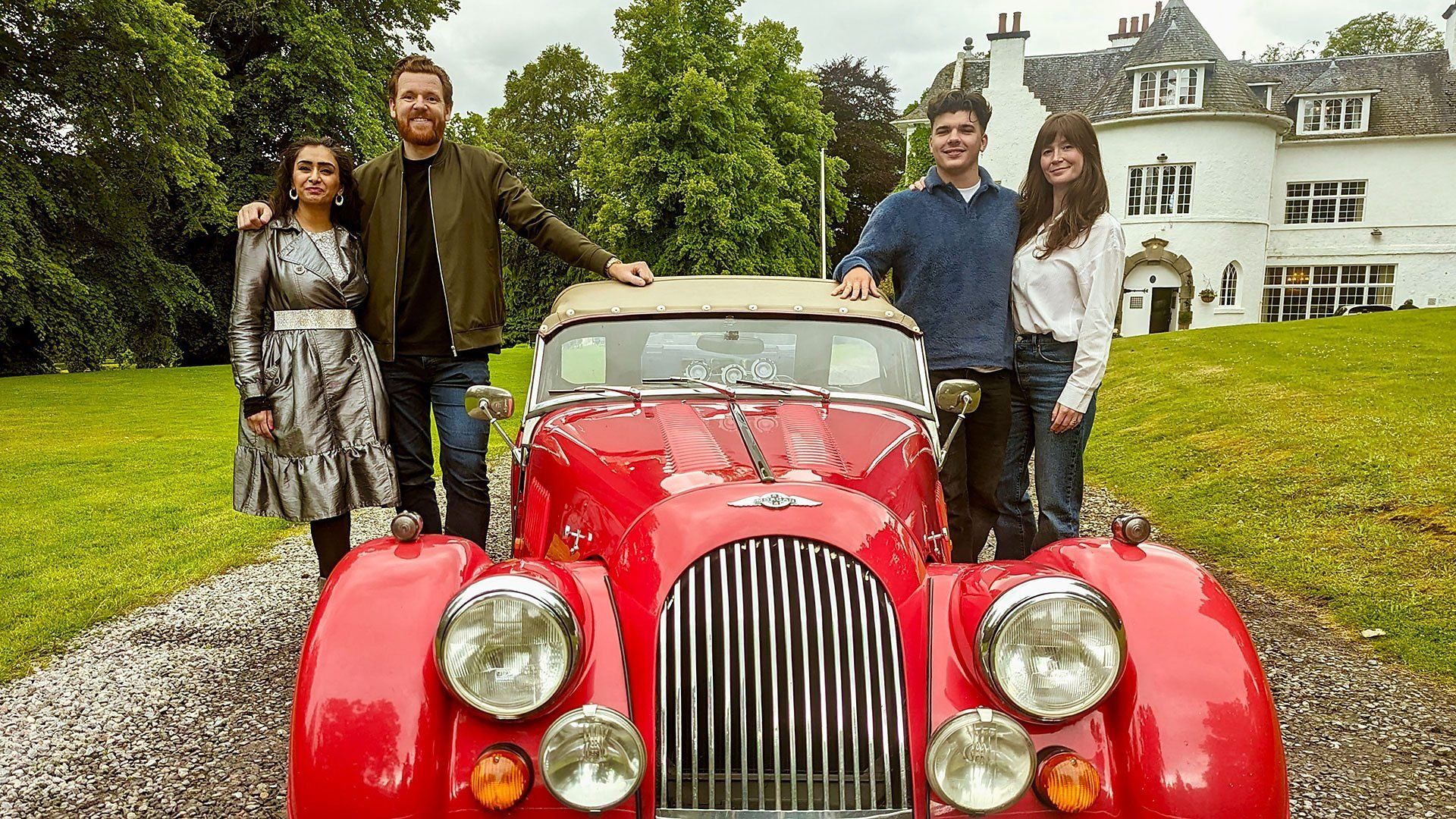 Celebrity Antiques Road Trip background