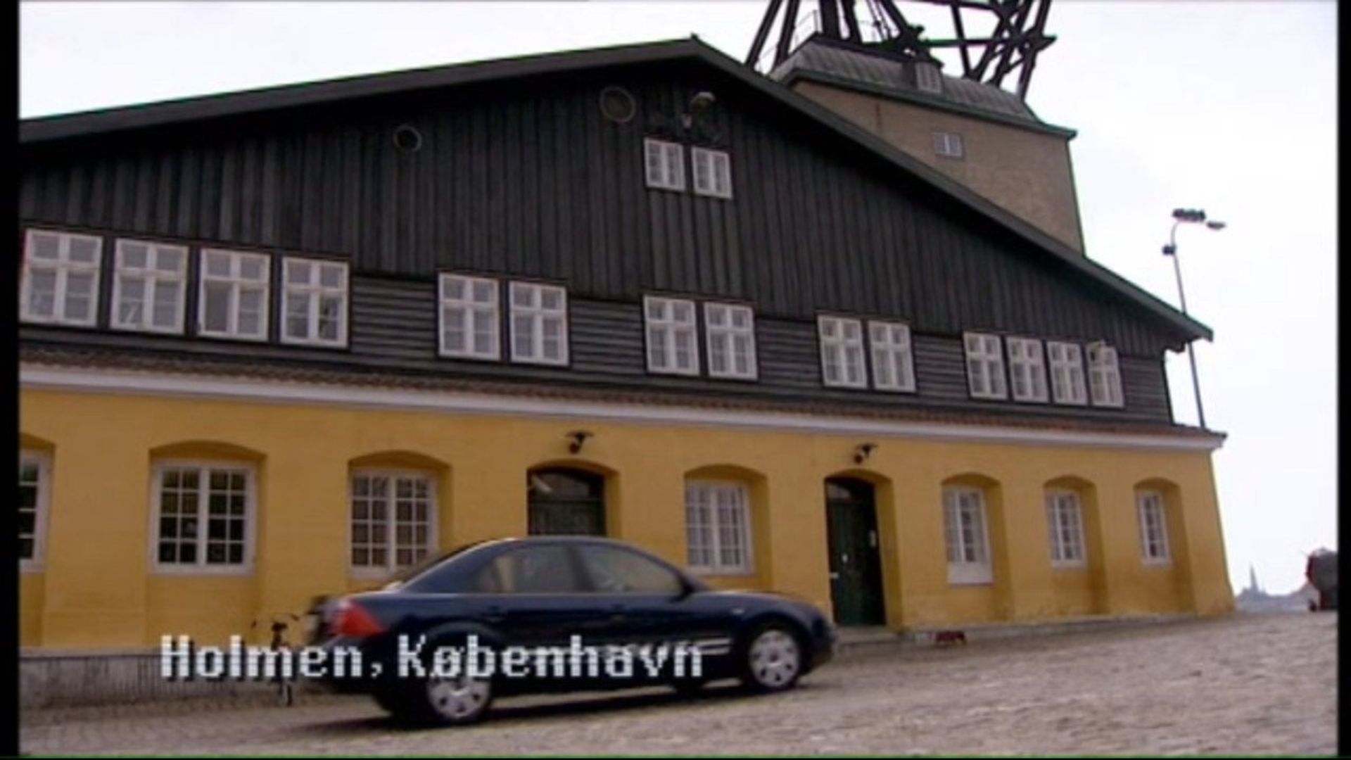 Ørnen: En krimi-odyssé background