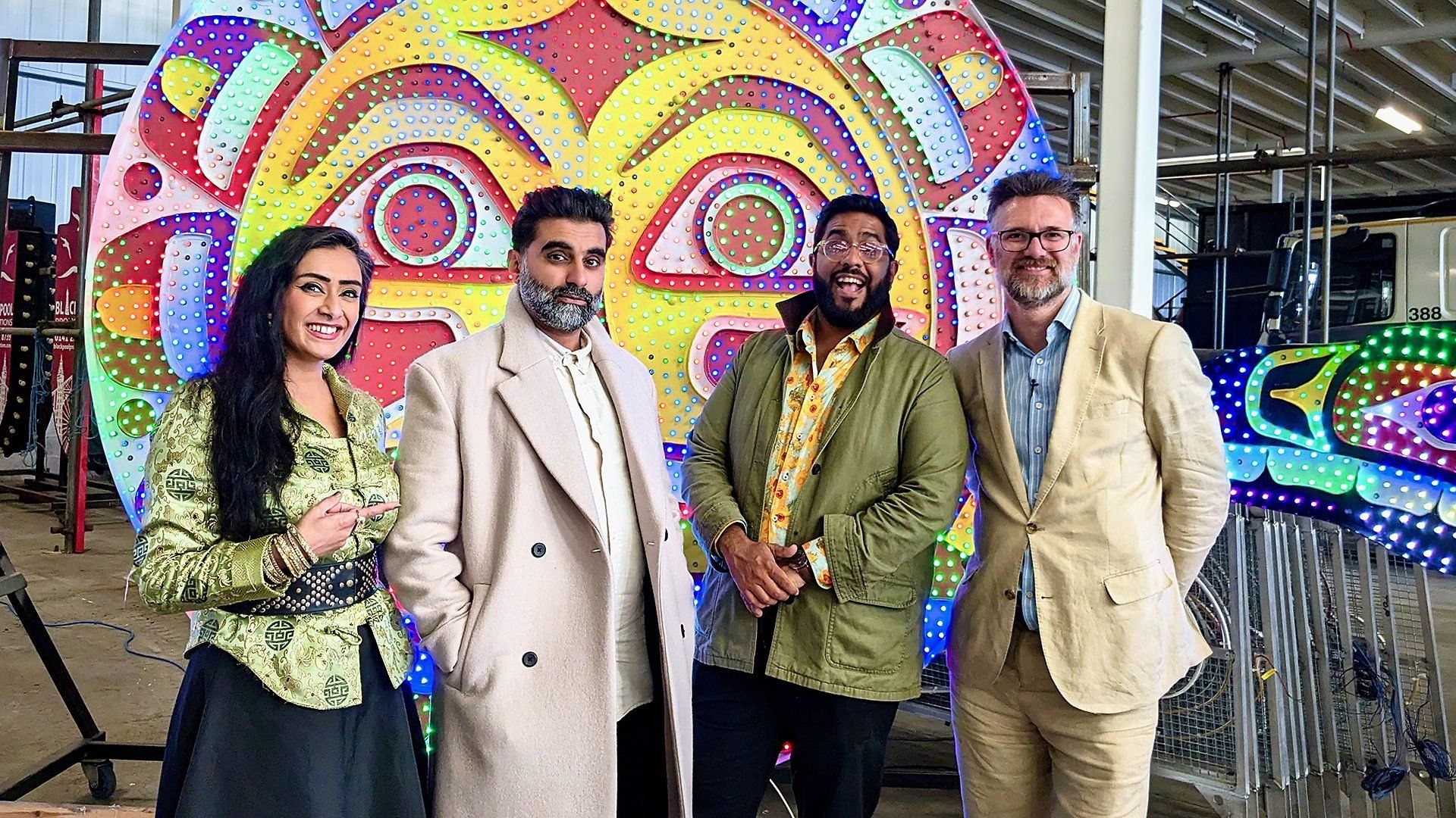 Celebrity Antiques Road Trip background