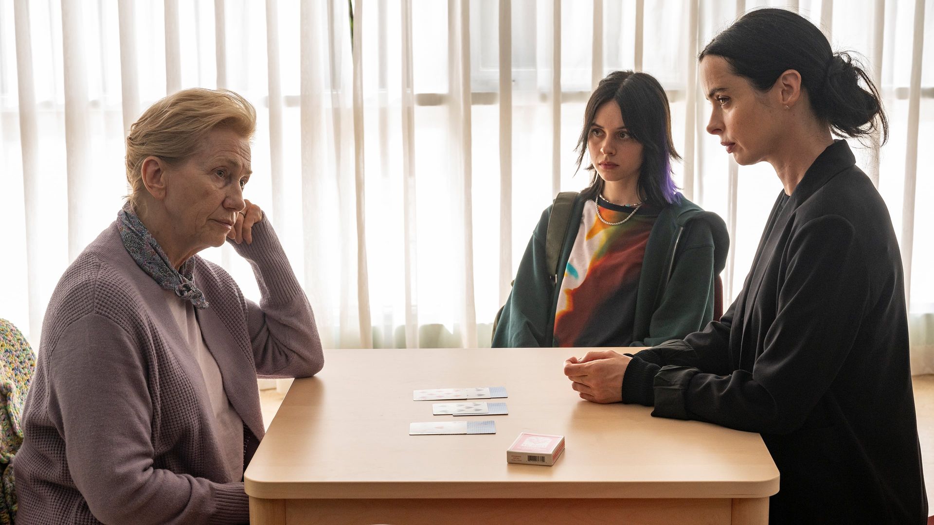 Orphan Black: Echoes background