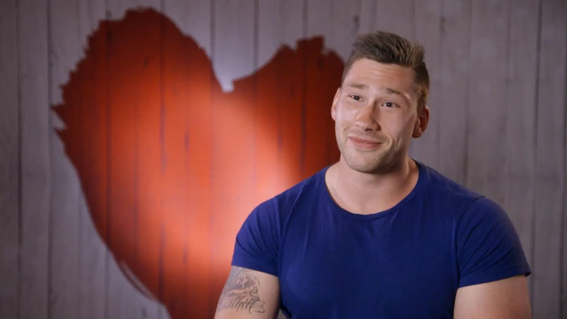 First Dates background