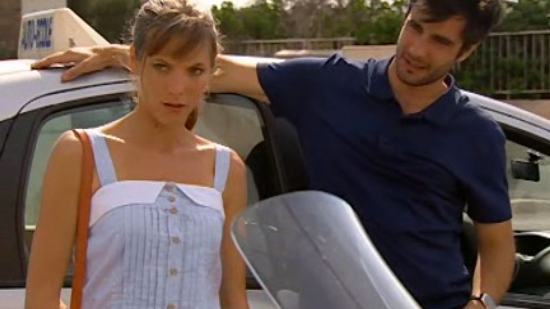 Plus belle la vie background