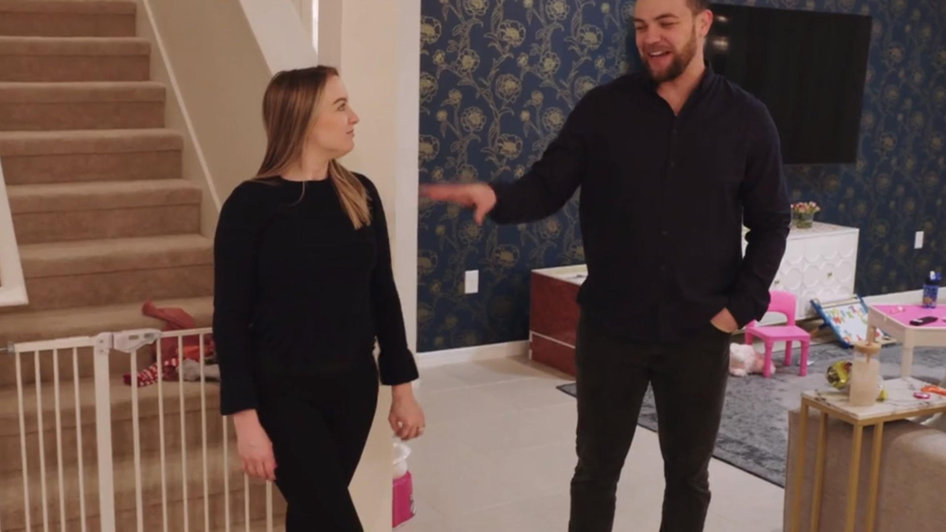 90 Day Fiancé: Happily Ever After? background