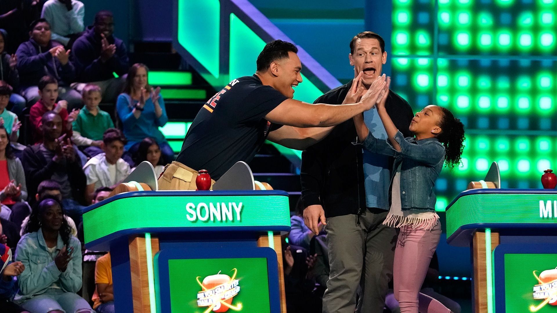 Are You Smarter Than a 5th Grader? background