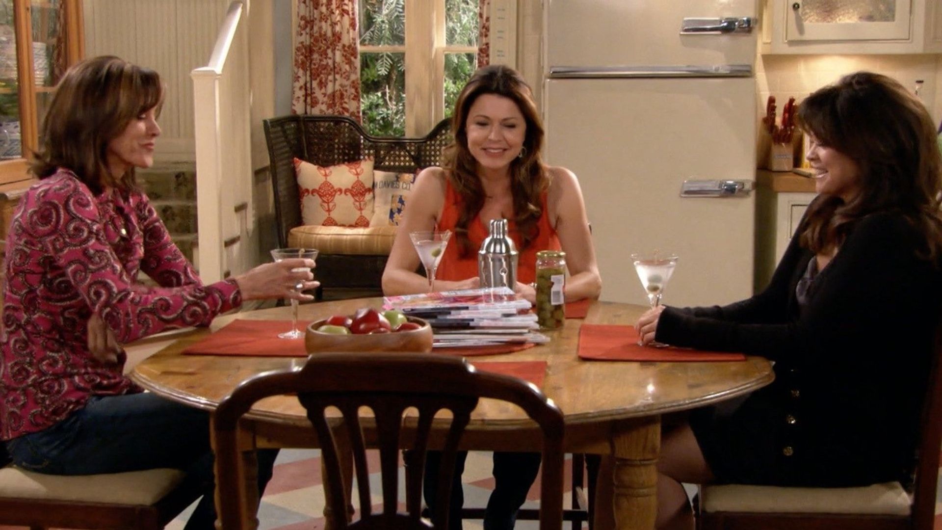 Hot in Cleveland background