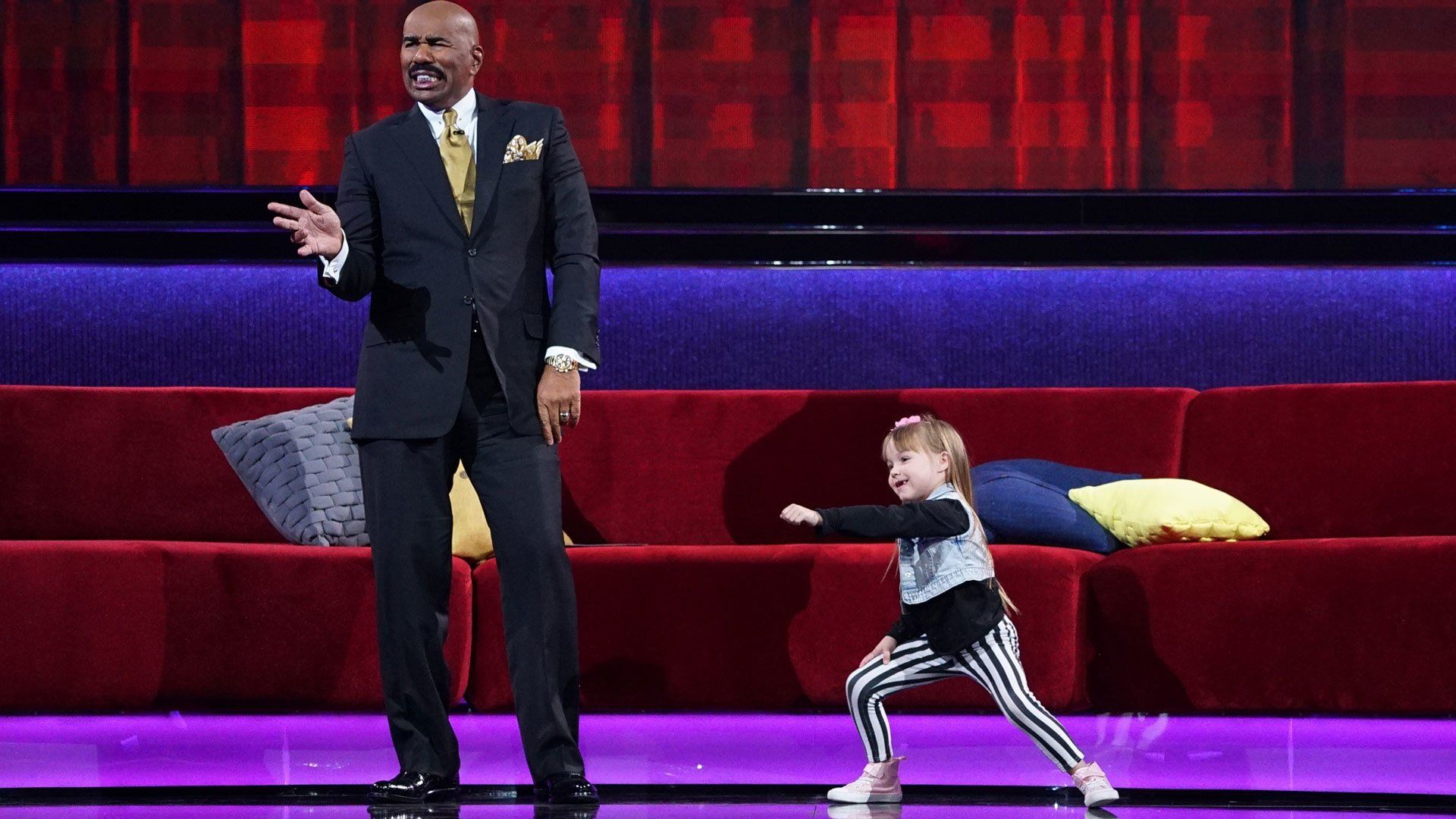 Little Big Shots background