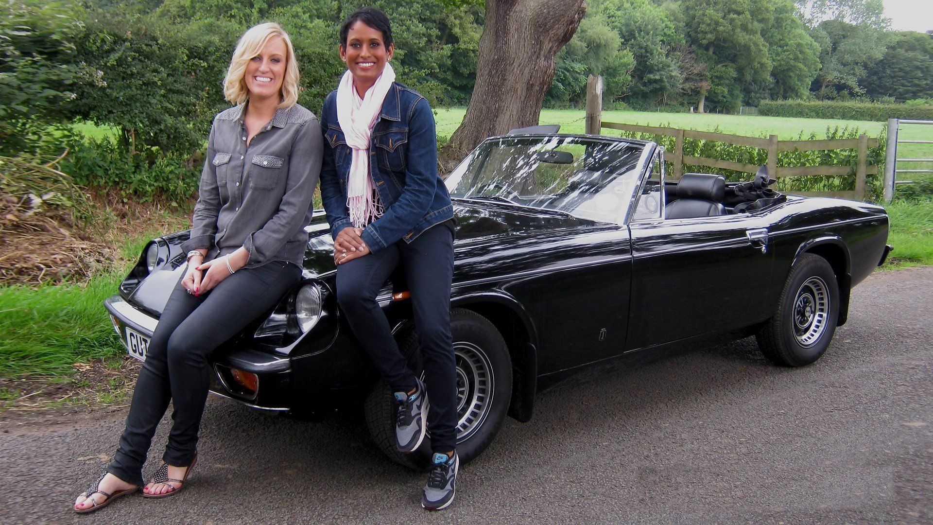 Celebrity Antiques Road Trip background