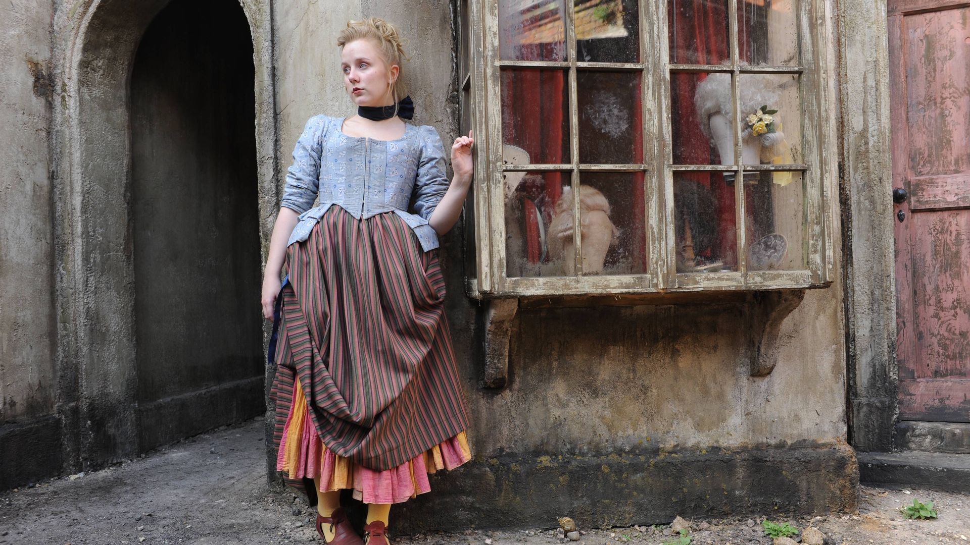 Harlots background