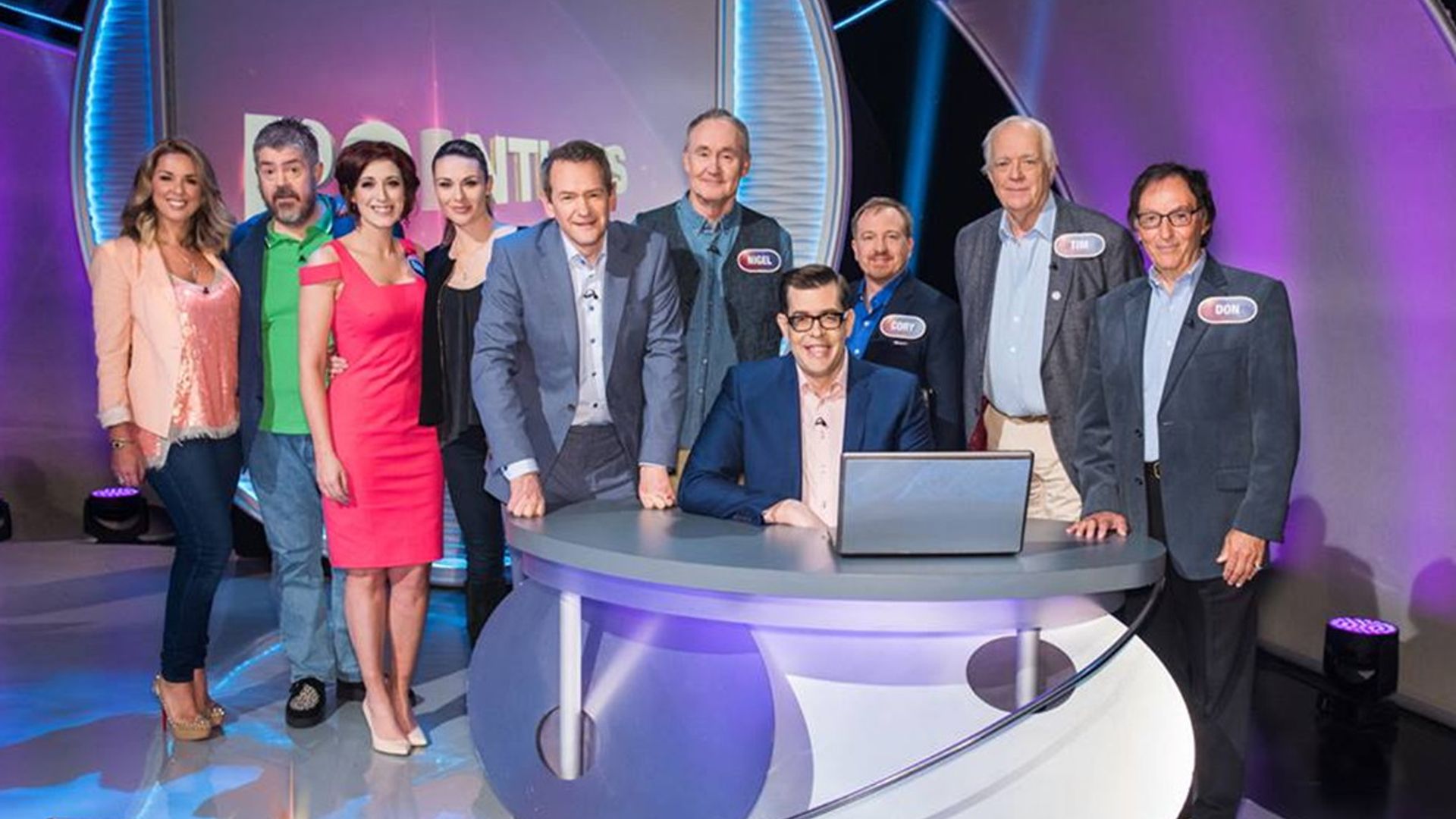 Pointless Celebrities background
