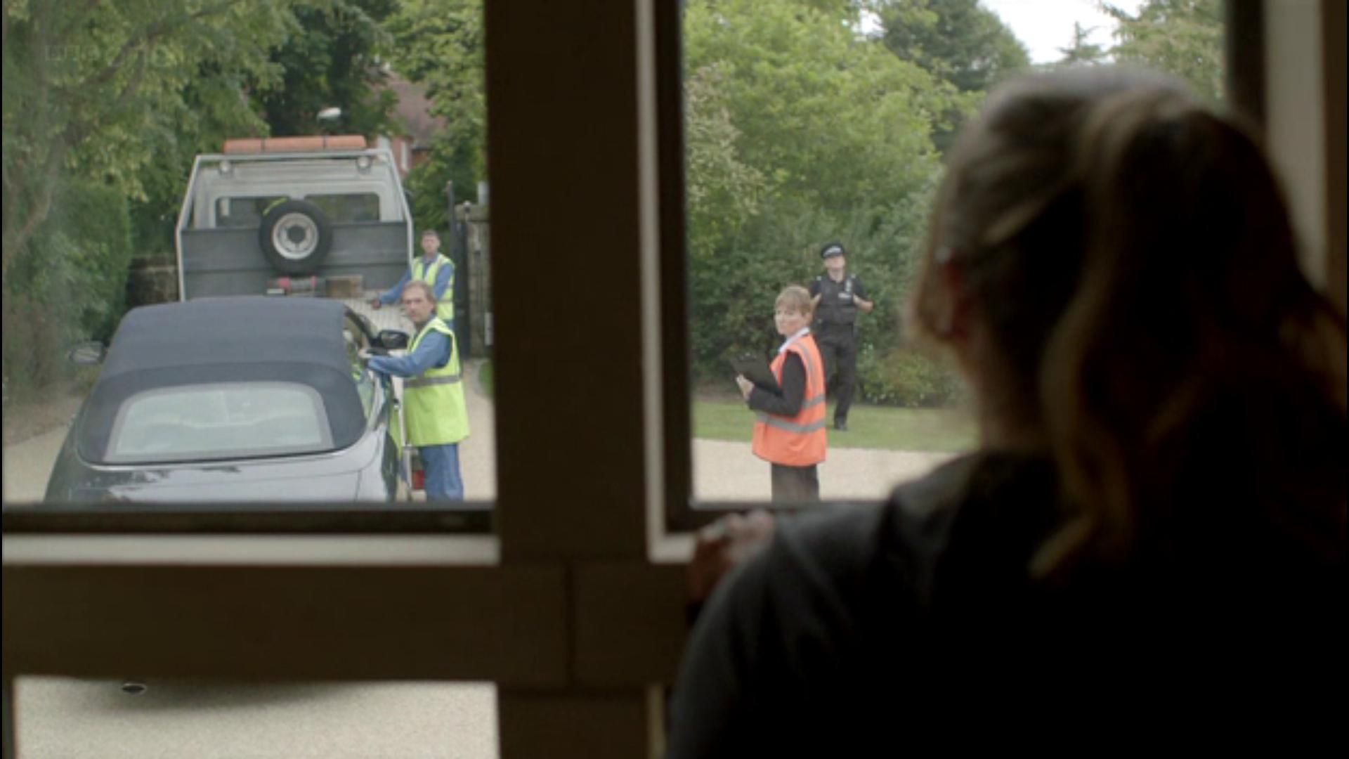 Prisoners Wives background