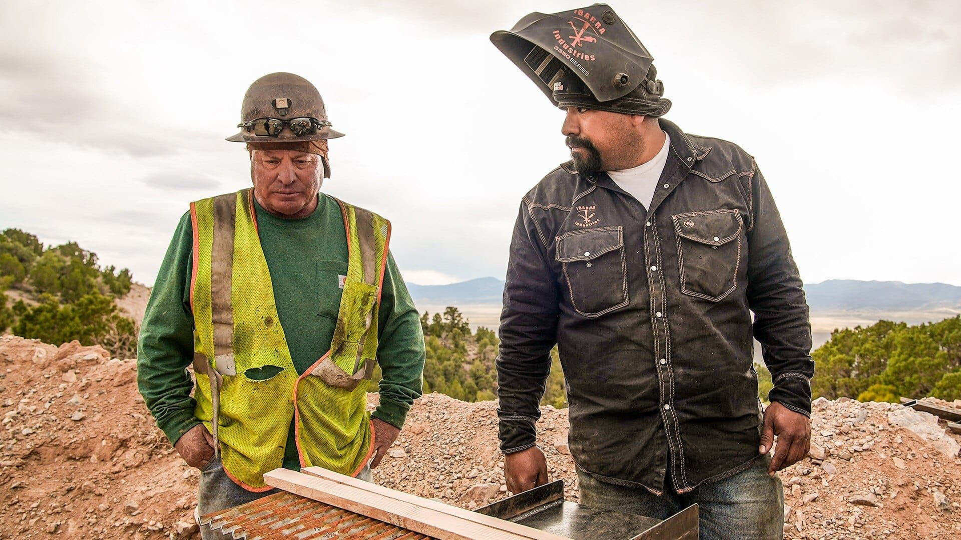 Gold Rush: Freddy Dodge's Mine Rescue background