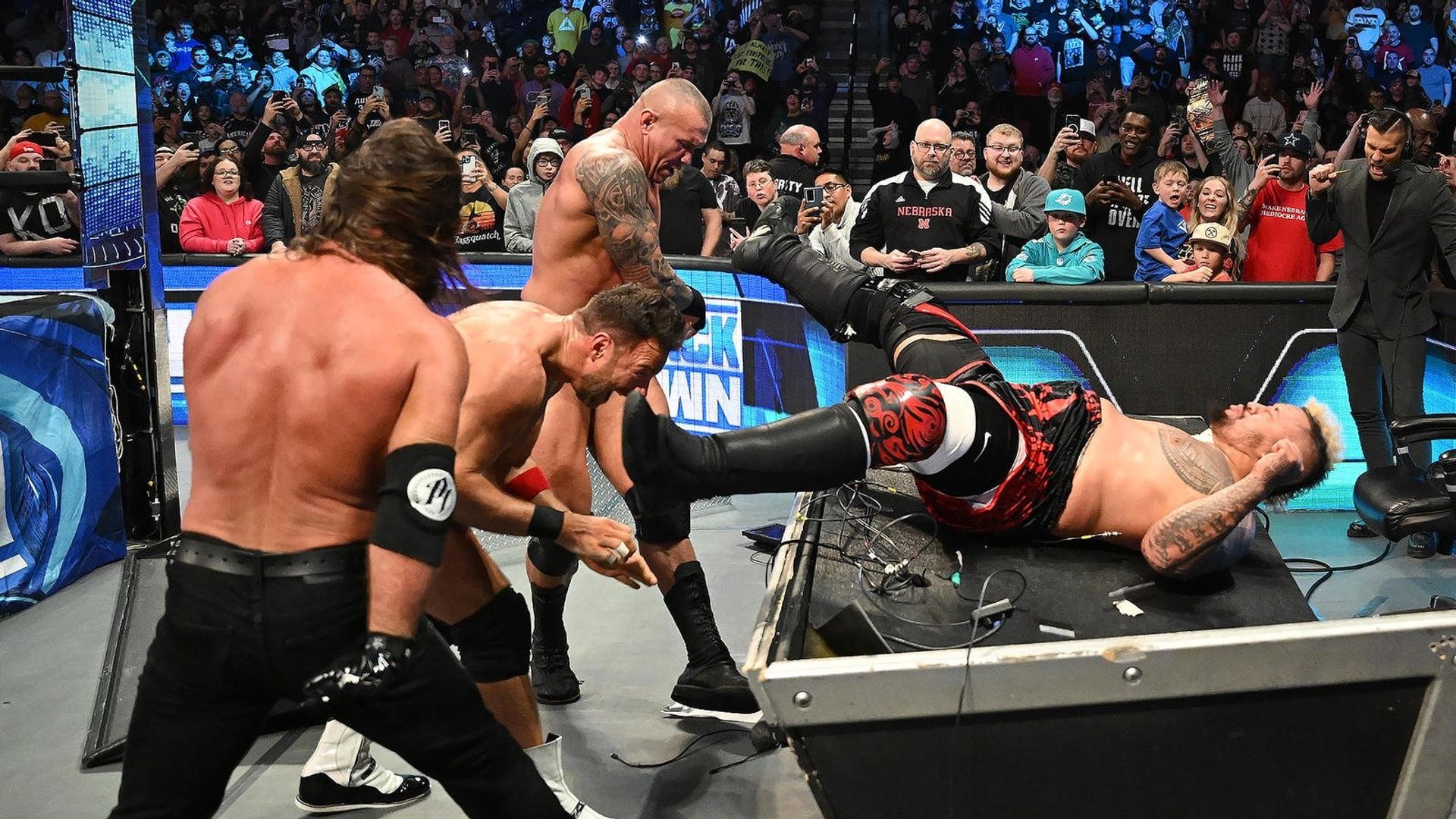 World Wrestling Federation Smackdown! background