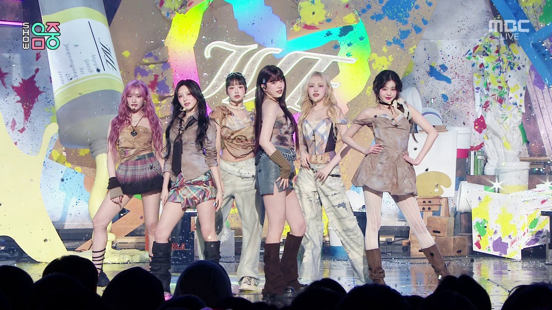 Show! Music Core background