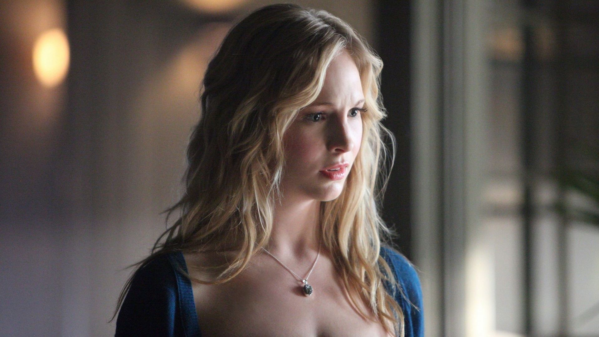 The Vampire Diaries background