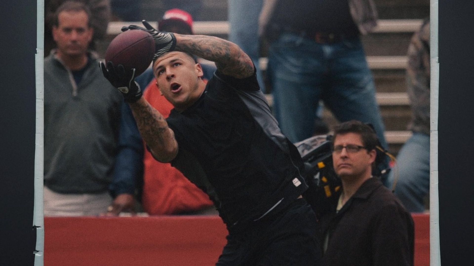 Killer Inside: The Mind of Aaron Hernandez background
