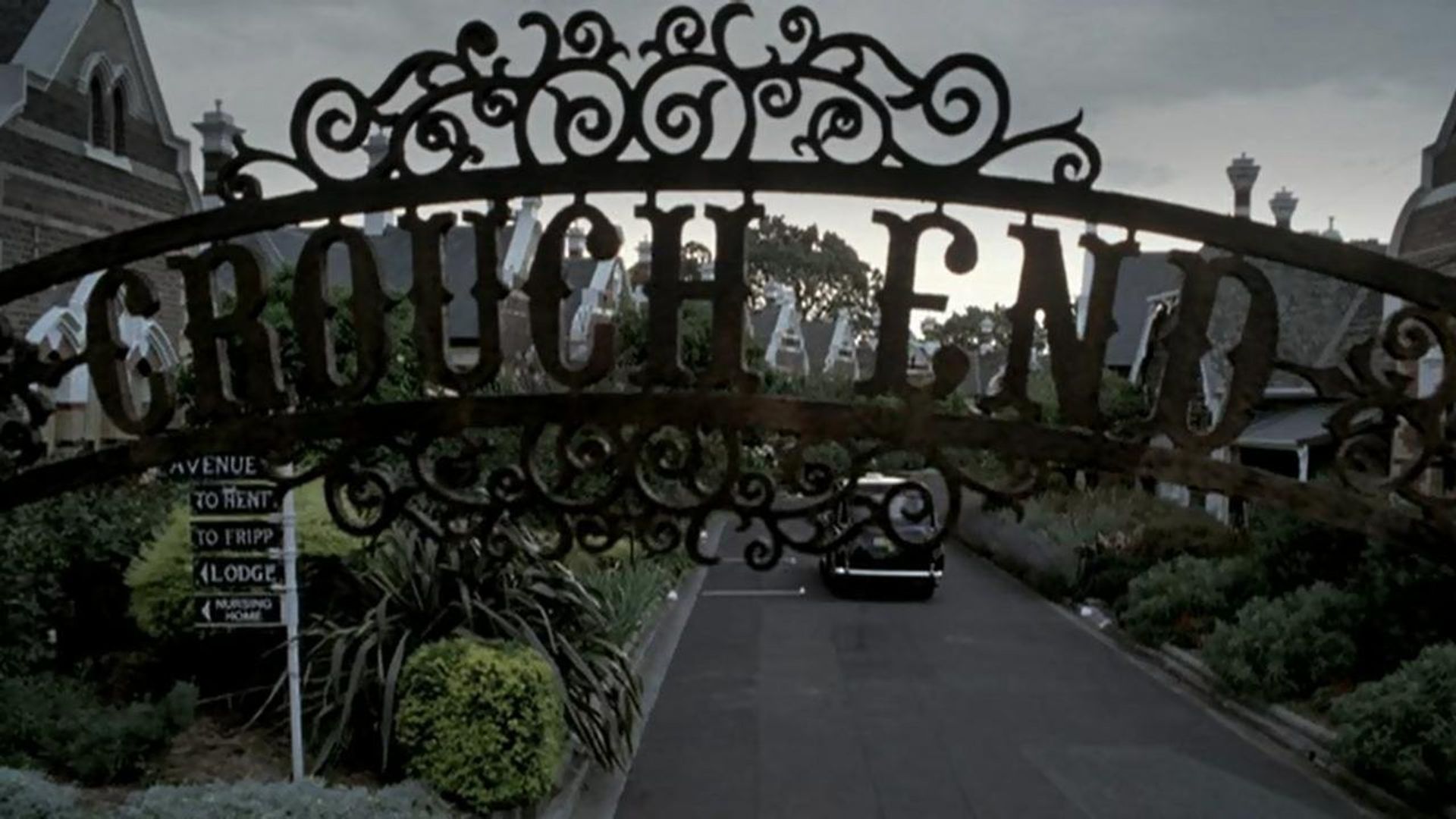 Nightmares & Dreamscapes: From the Stories of Stephen King background