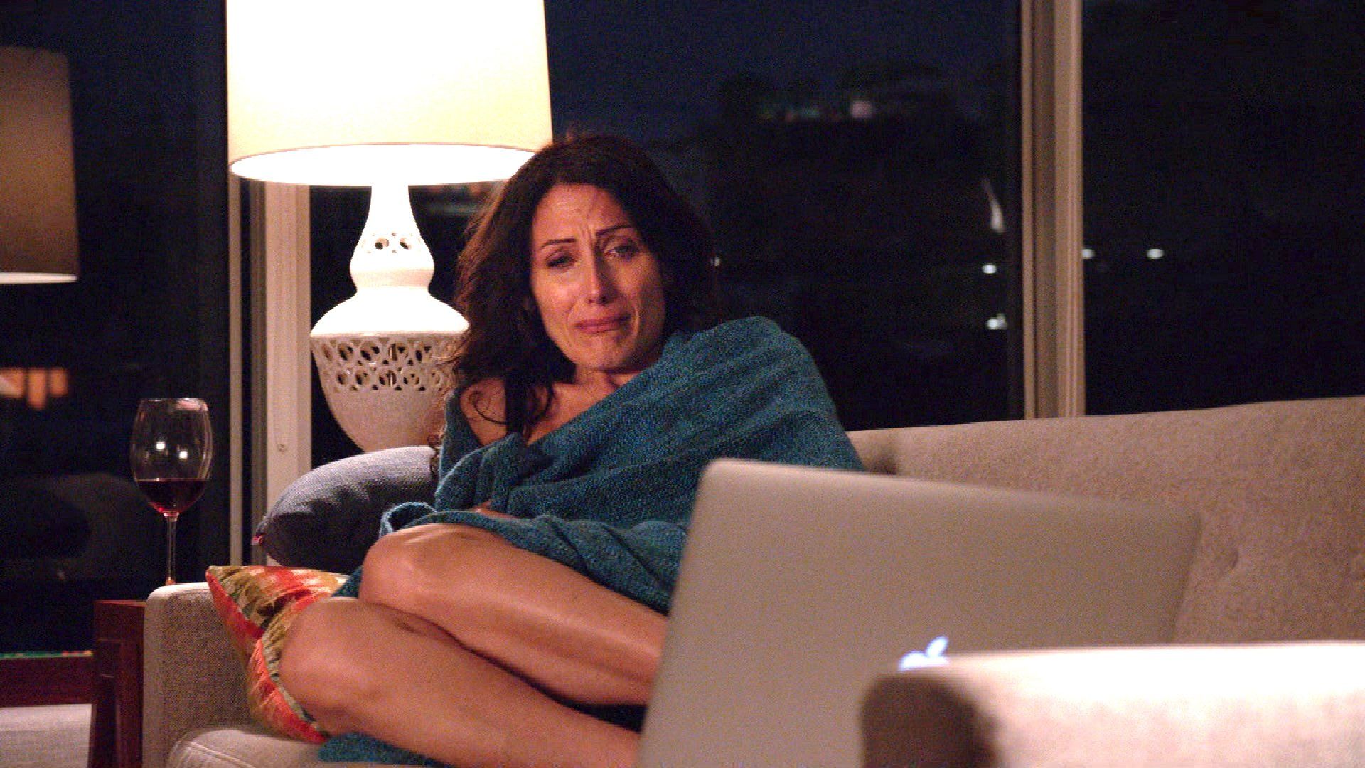 Girlfriends' Guide to Divorce background