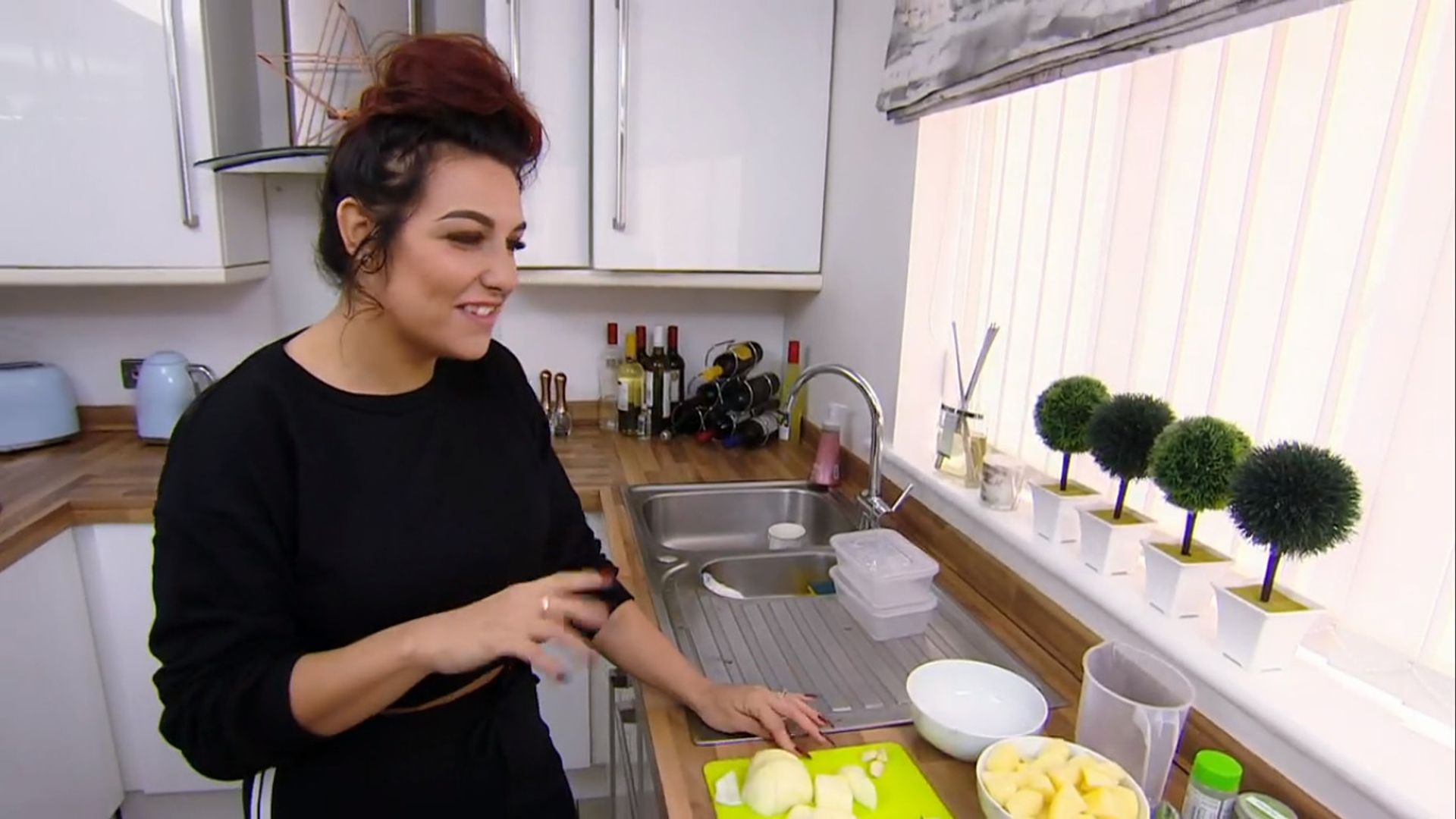 Come Dine with Me Canada background