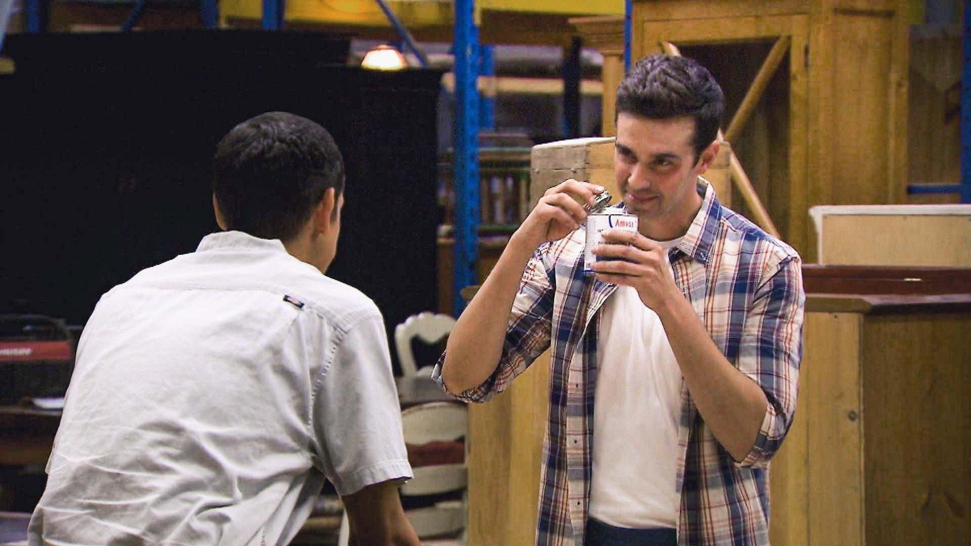 The Carbonaro Effect background