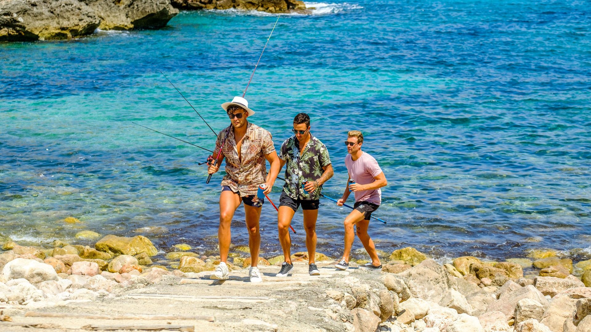 Love Island Australia background