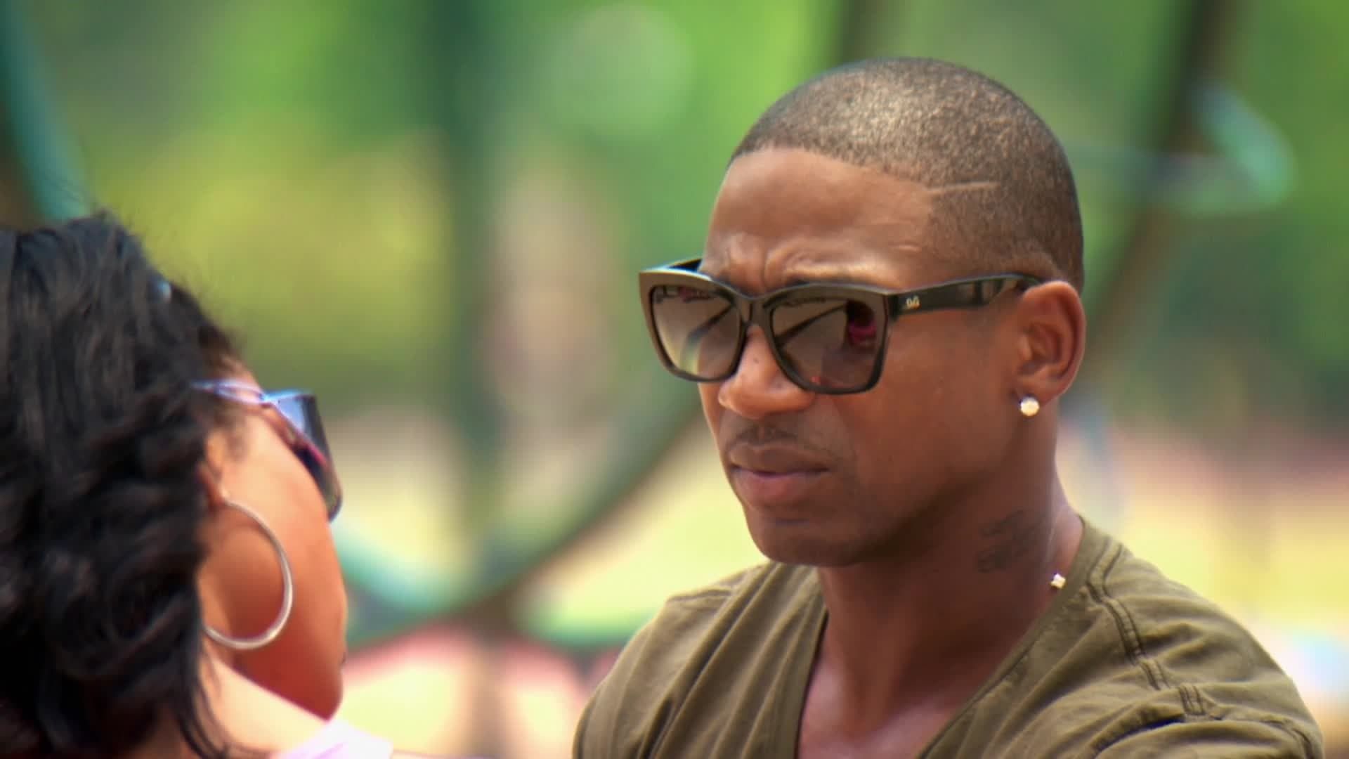 Love & Hip Hop: Atlanta: Run It Back background