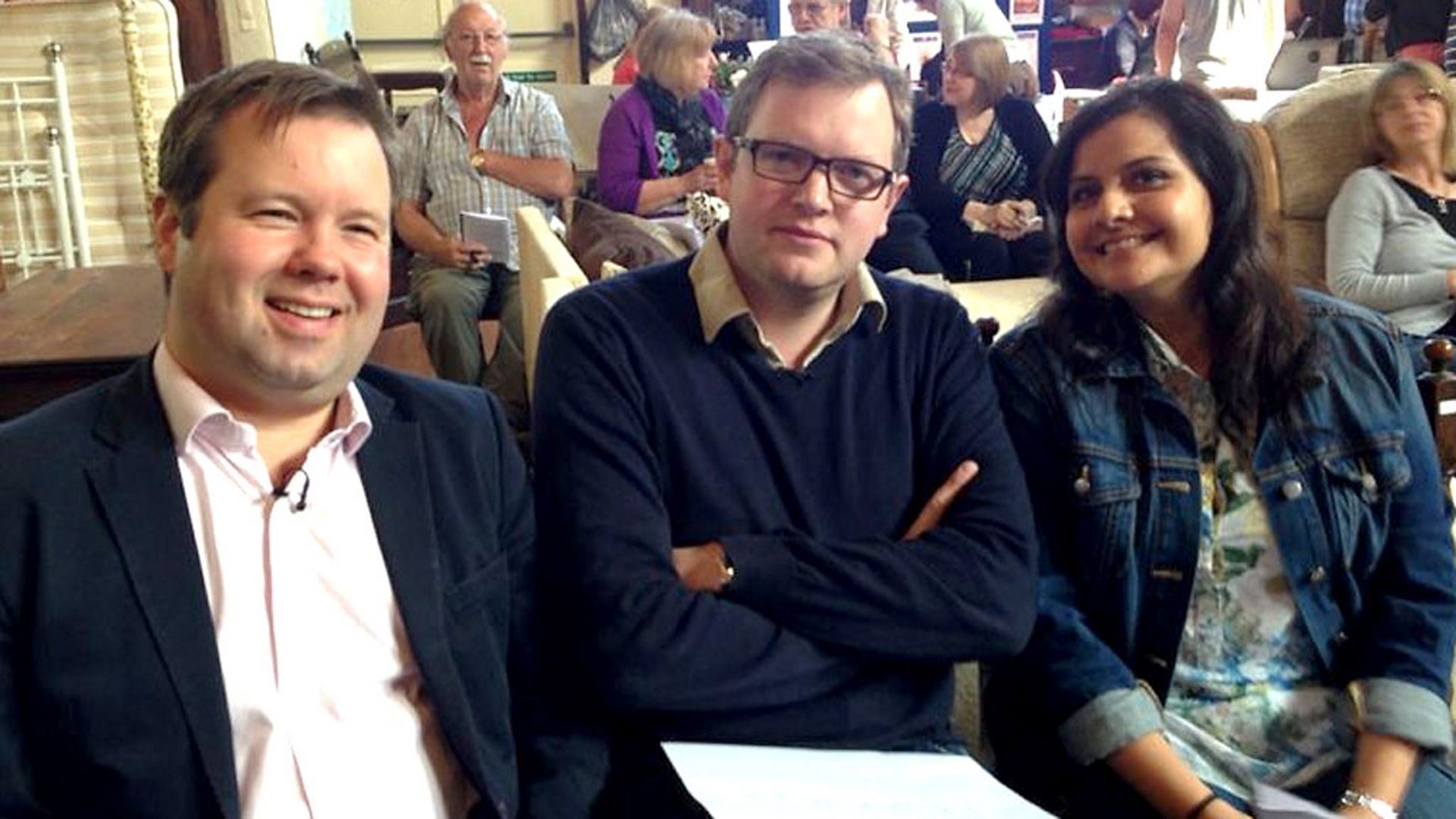 Celebrity Antiques Road Trip background