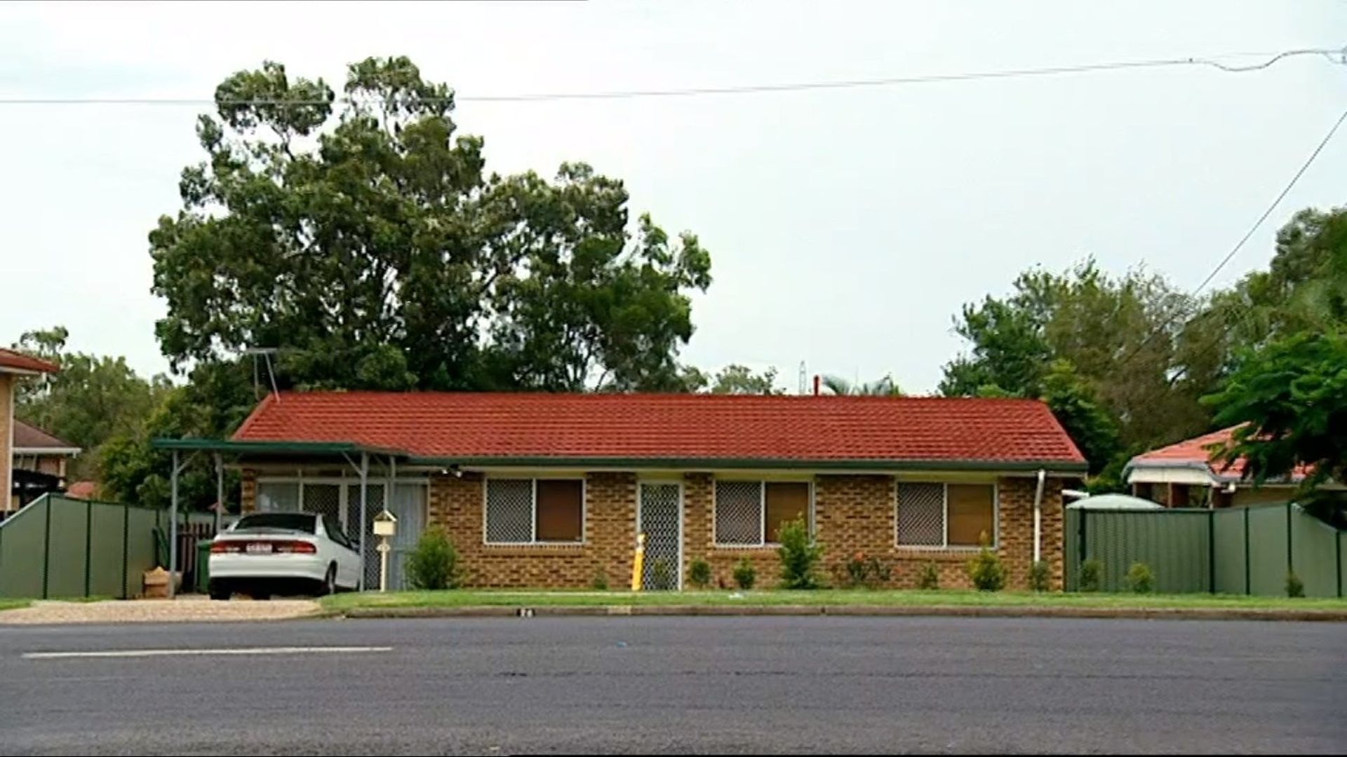 Selling Houses Australia background