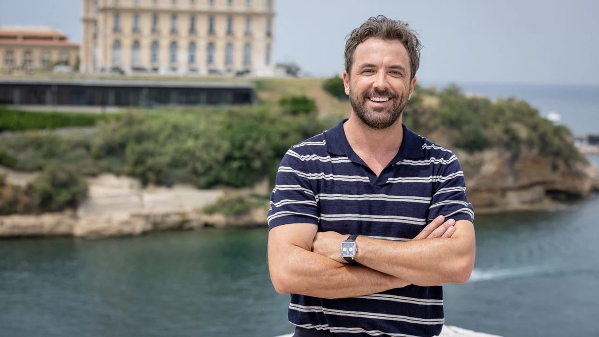 The Real Love Boat Australia background