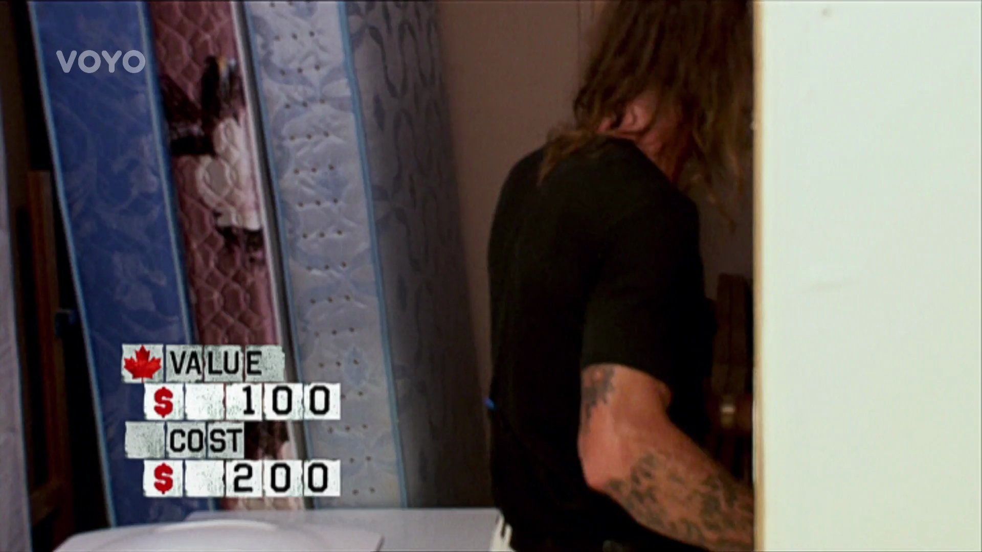 Storage Wars: Northern Treasures background
