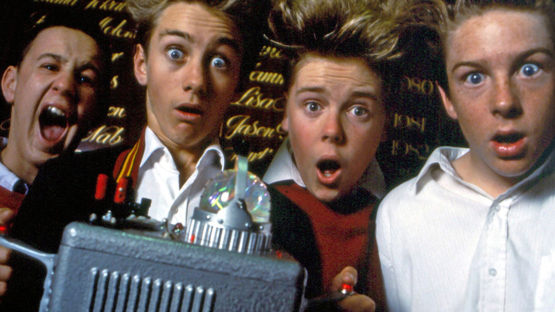 Round the Twist background