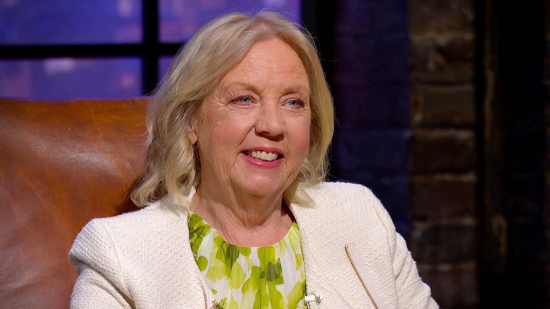 Dragons' Den background