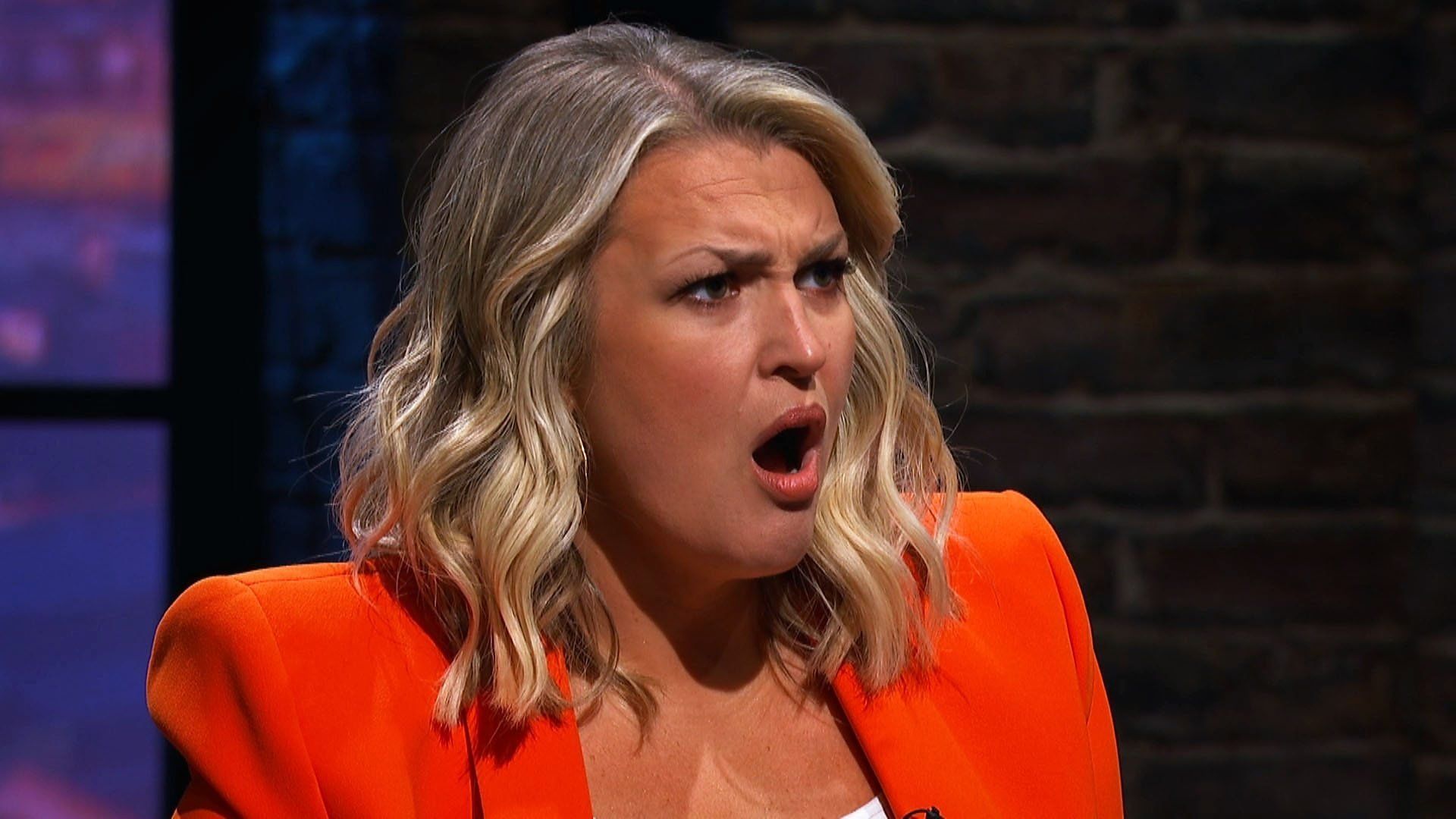 Dragons' Den background