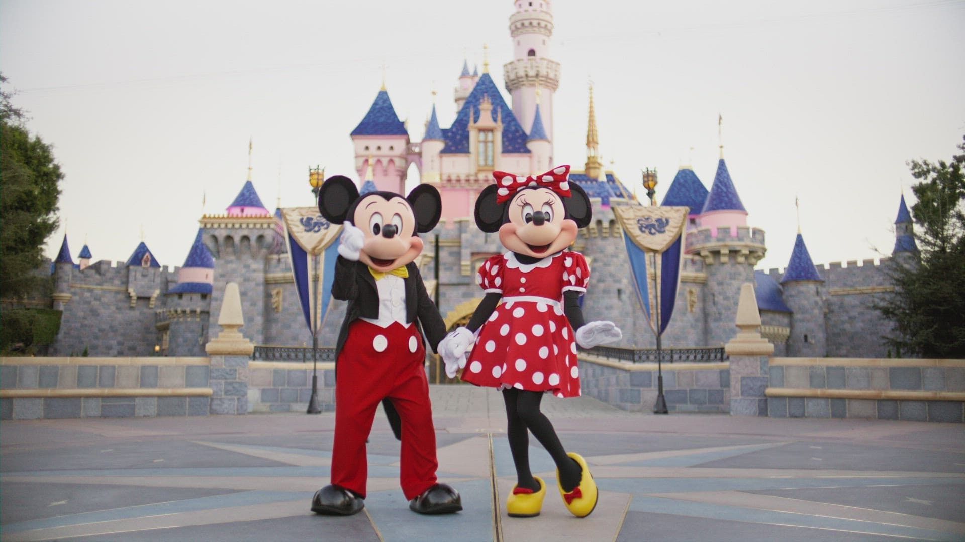How Disney Built America background