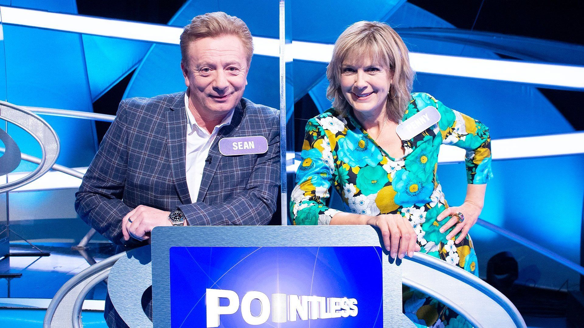 Pointless Celebrities background