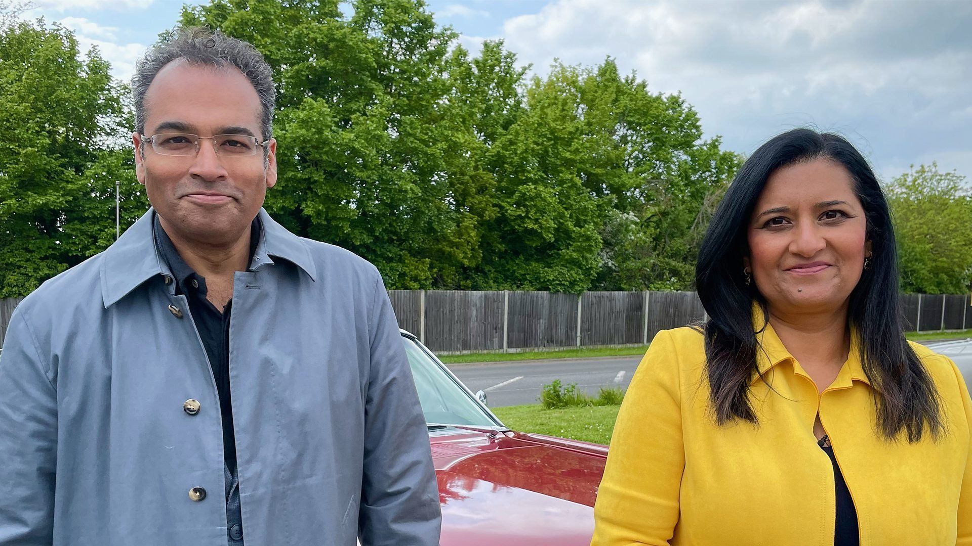 Celebrity Antiques Road Trip background