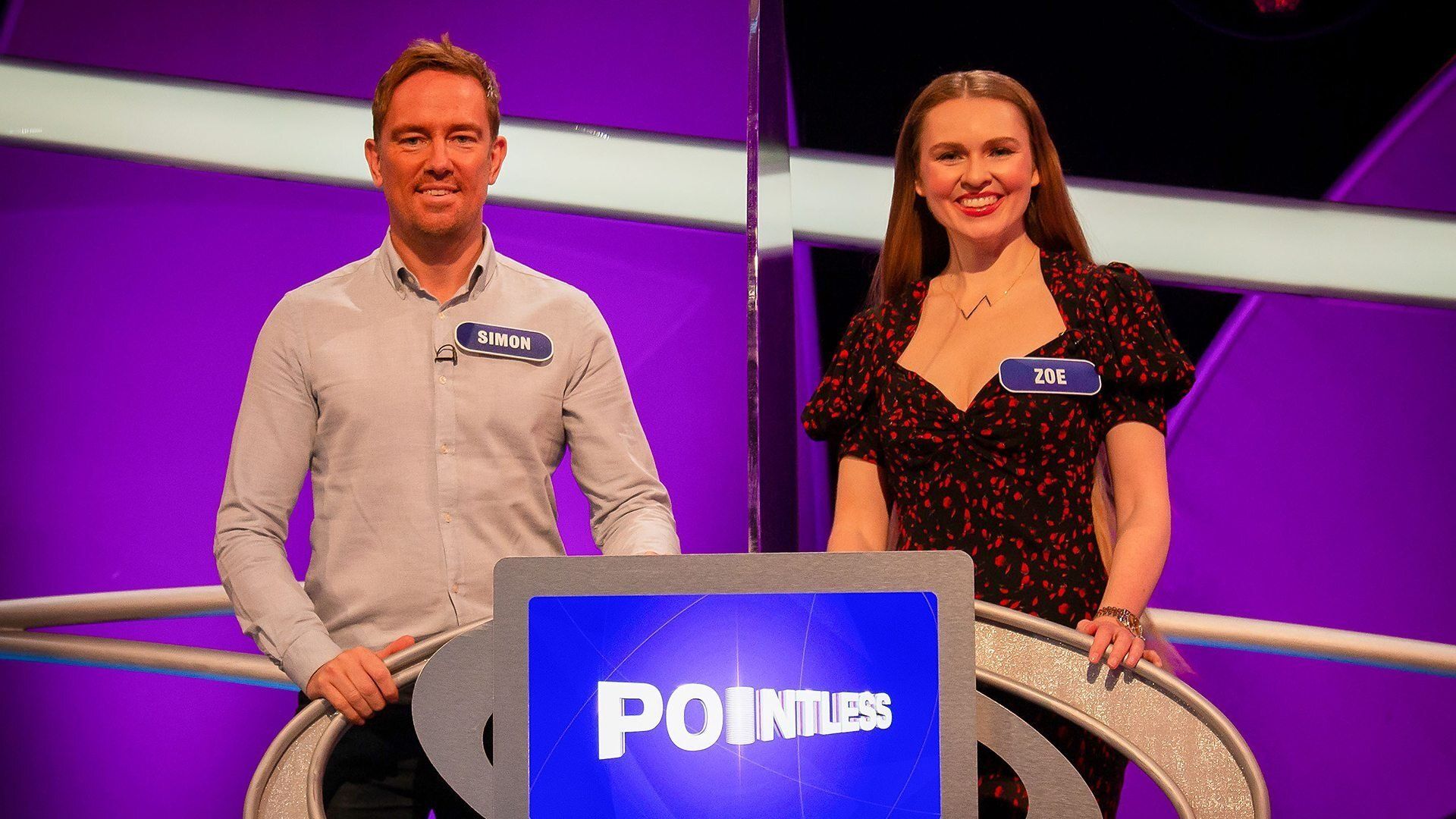 Pointless Celebrities background