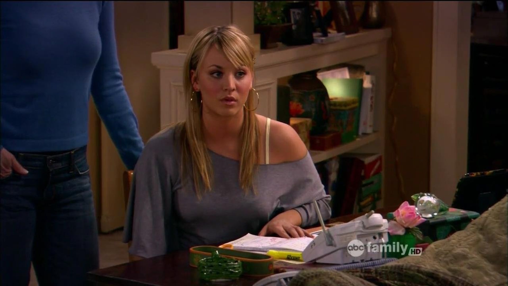 8 Simple Rules background