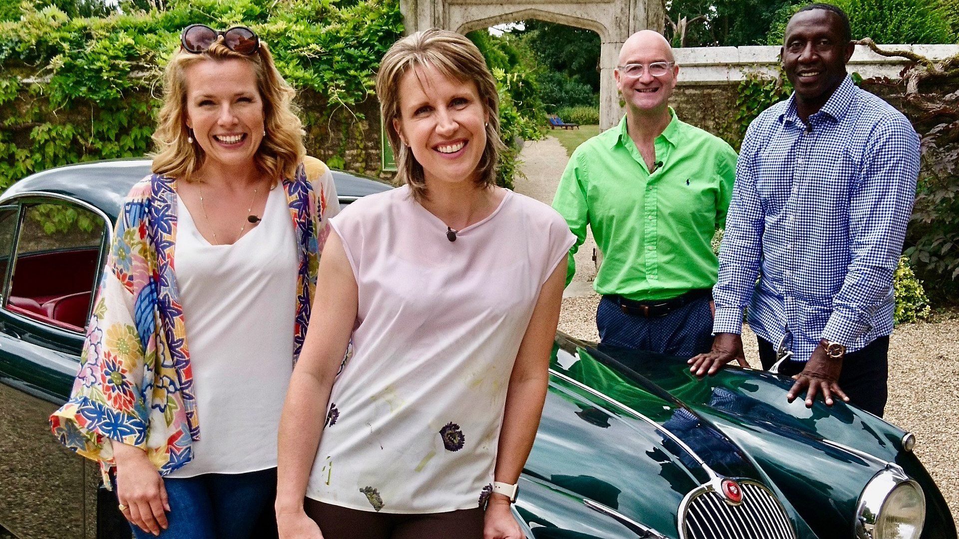 Celebrity Antiques Road Trip background