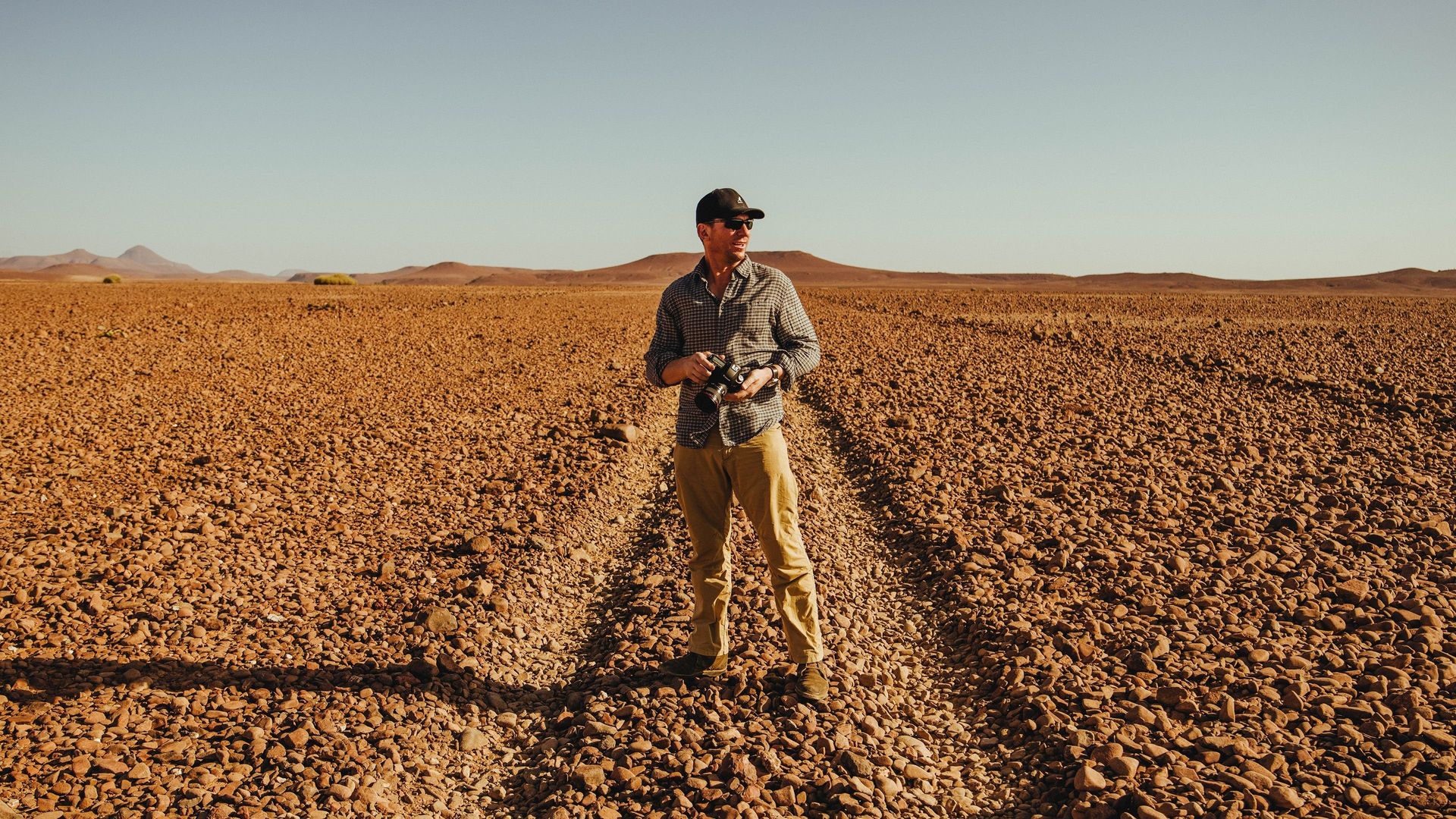 The Wonder List with Bill Weir background