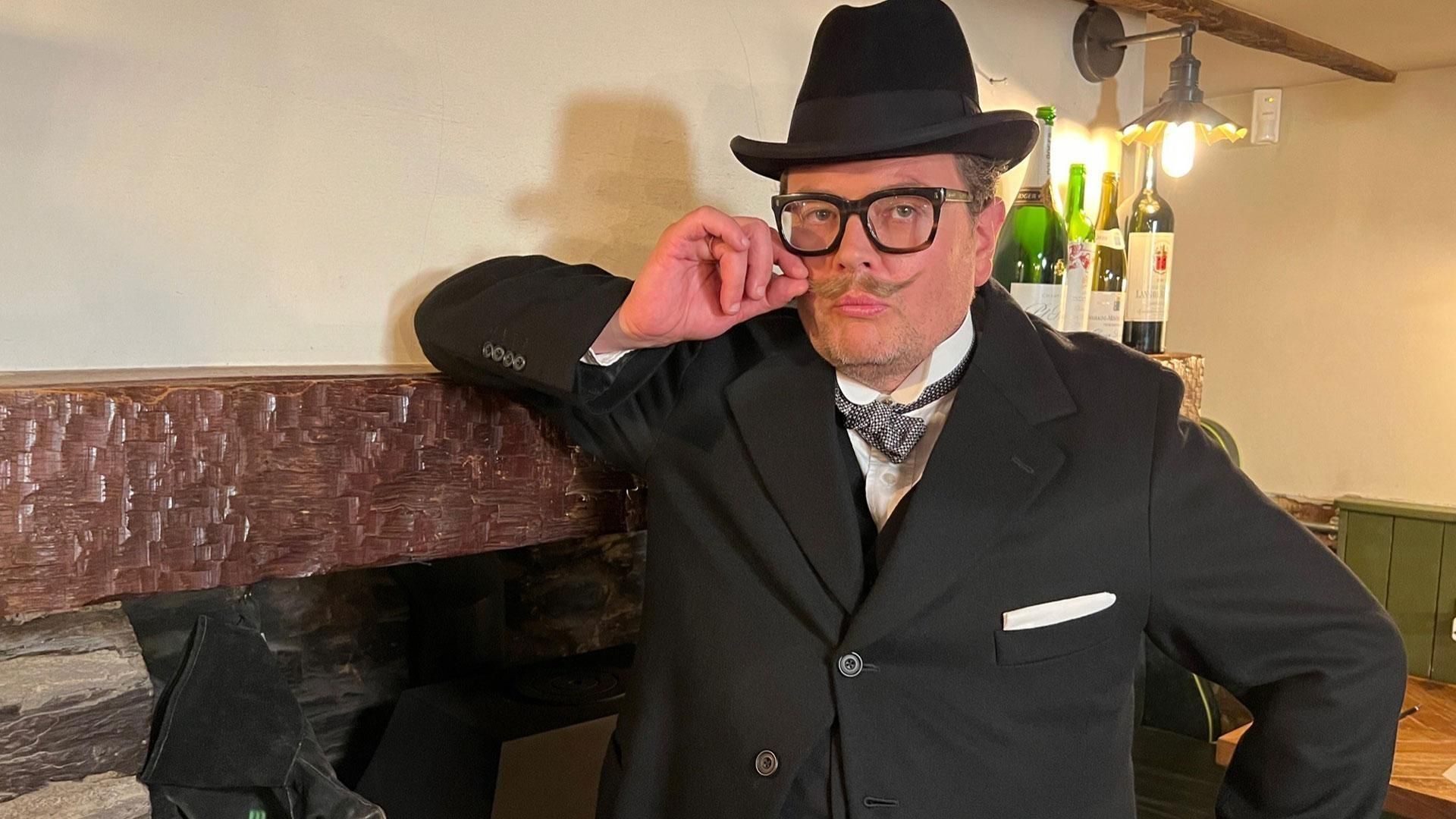 Alan Carr's Adventures with Agatha Christie background