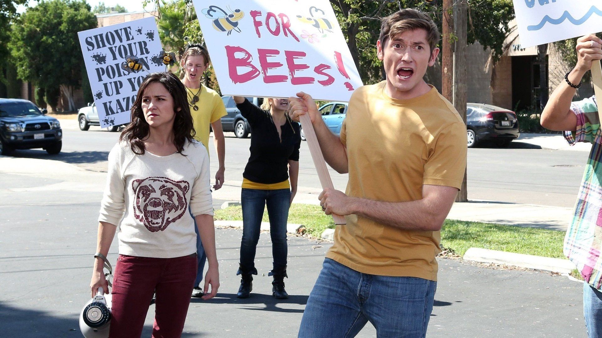 Raising Hope background
