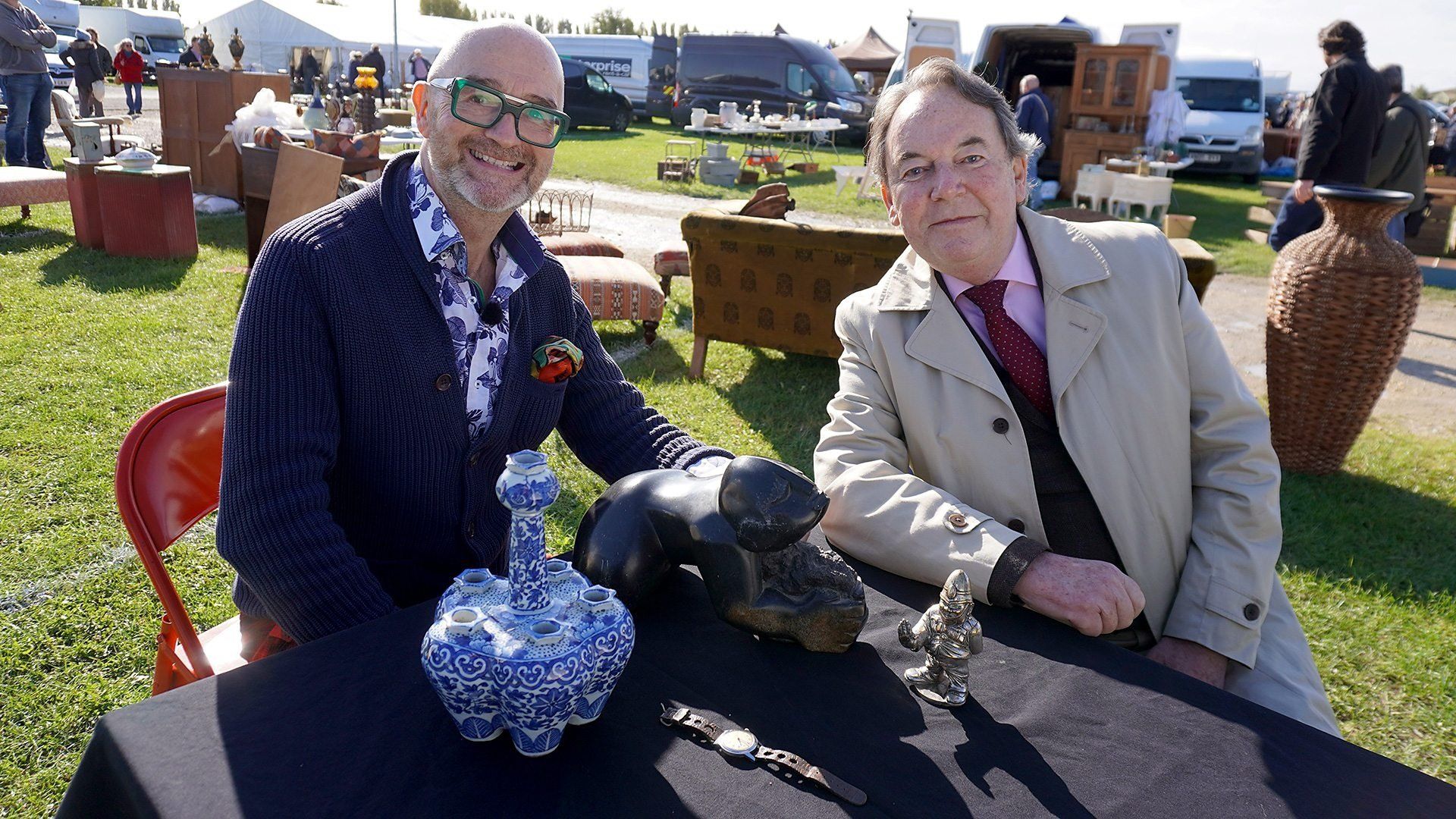 Bargain Hunt background