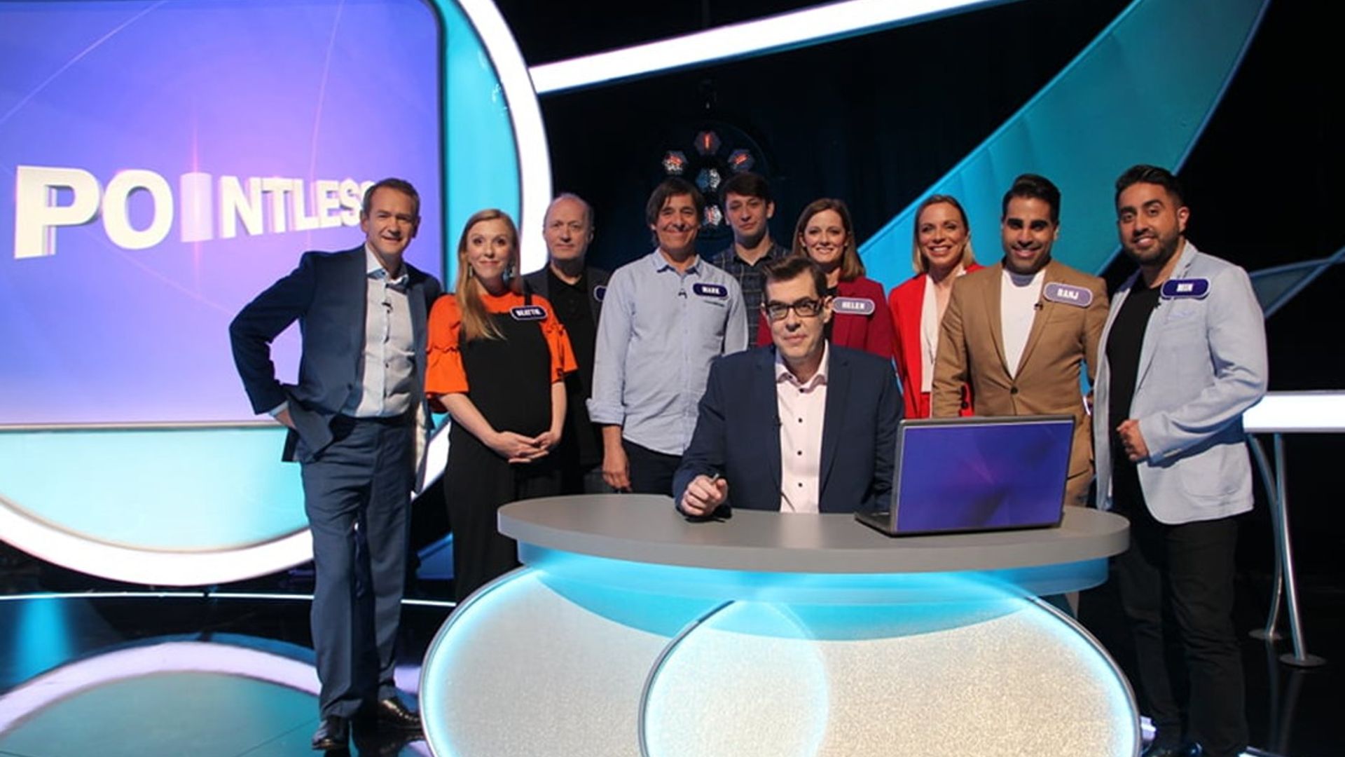 Pointless Celebrities background