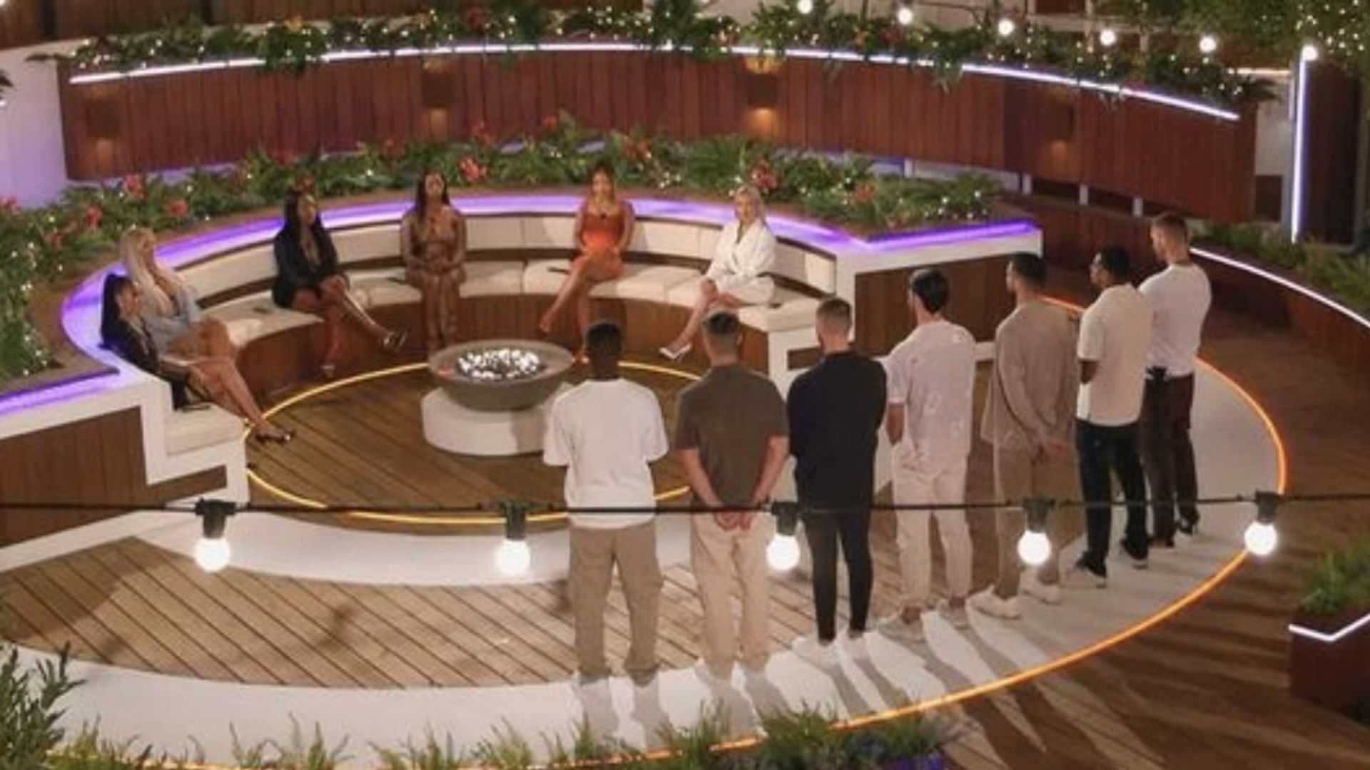 Love Island background