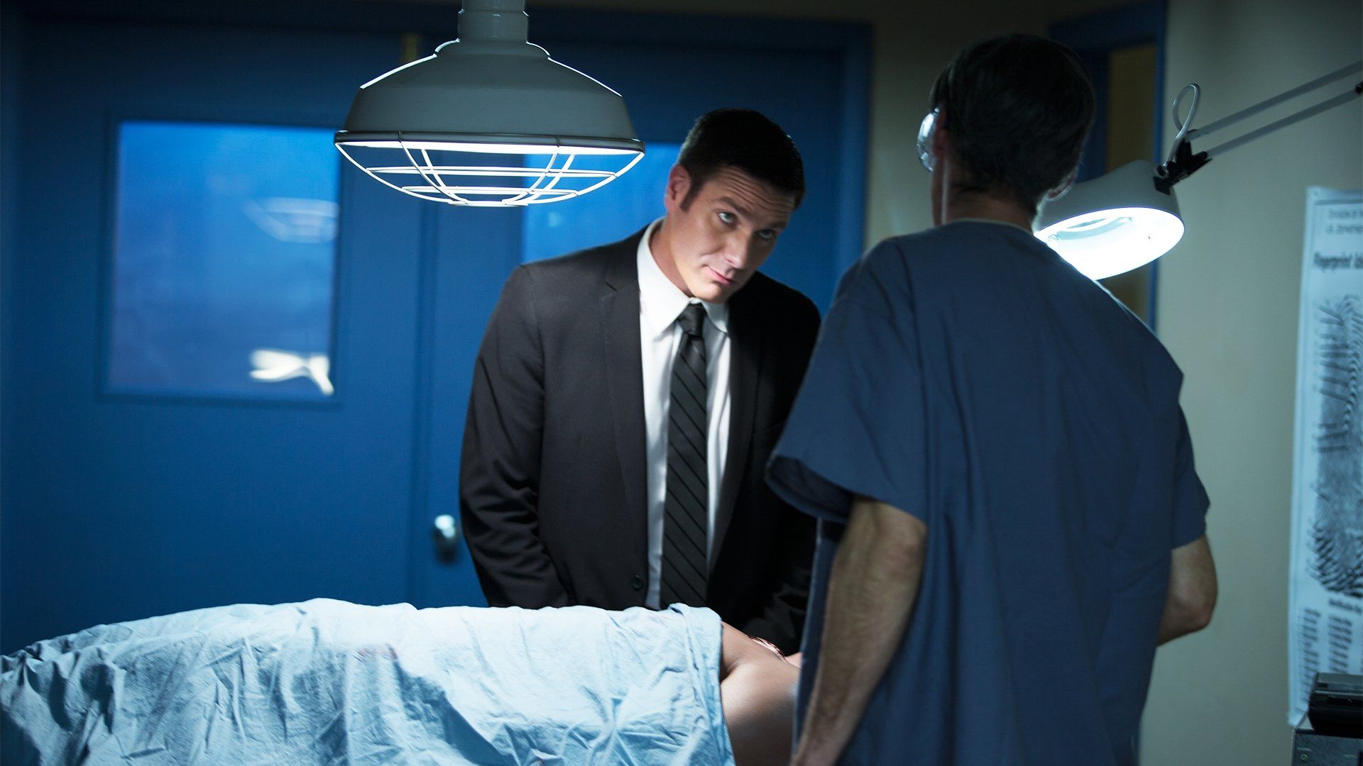 Homicide Hunter background