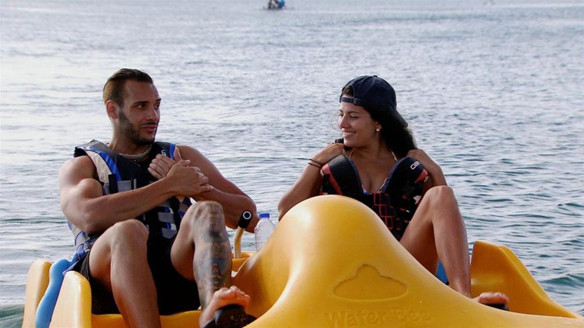 Married at First Sight: Honeymoon Island background