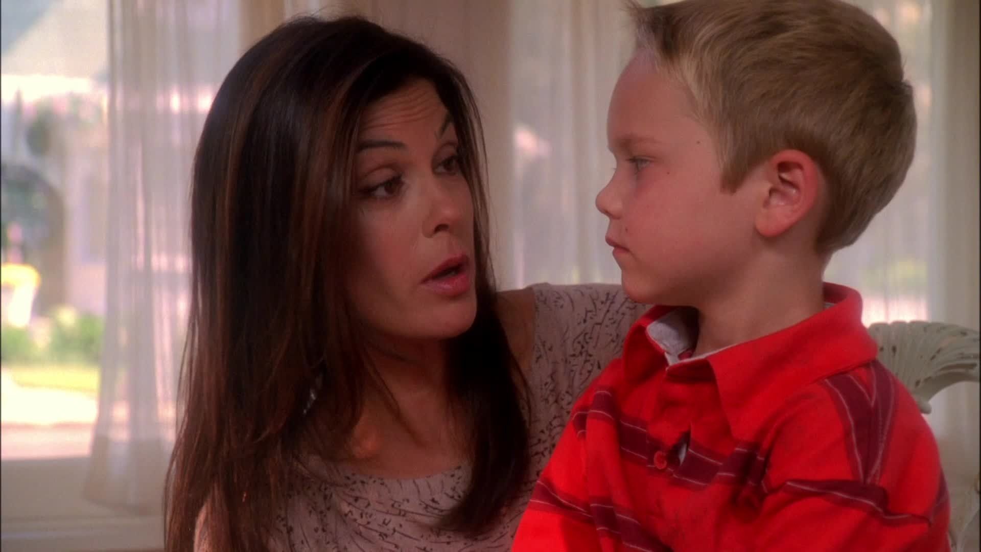 Desperate Housewives background